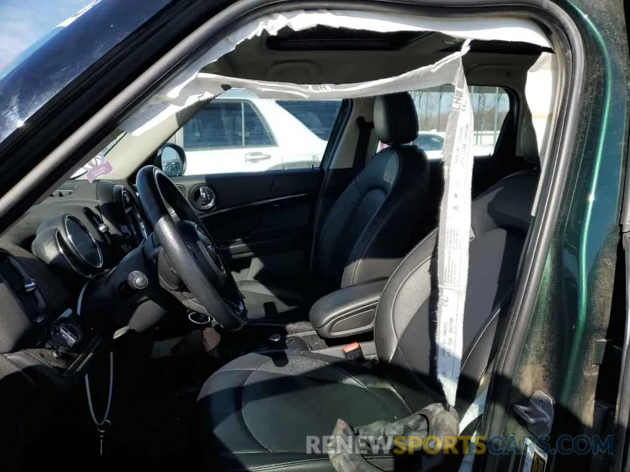 7 fotografías del automóvil dañado WMZYS7C58K3F46563 MINI COOPER 2019