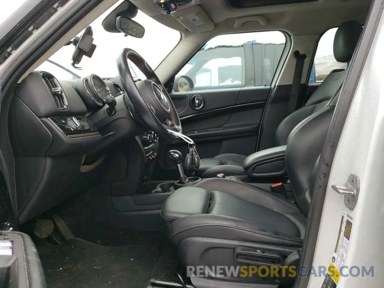 7 fotografías del automóvil dañado WMZYT5C5XK3G91377 MINI COOPER 2019
