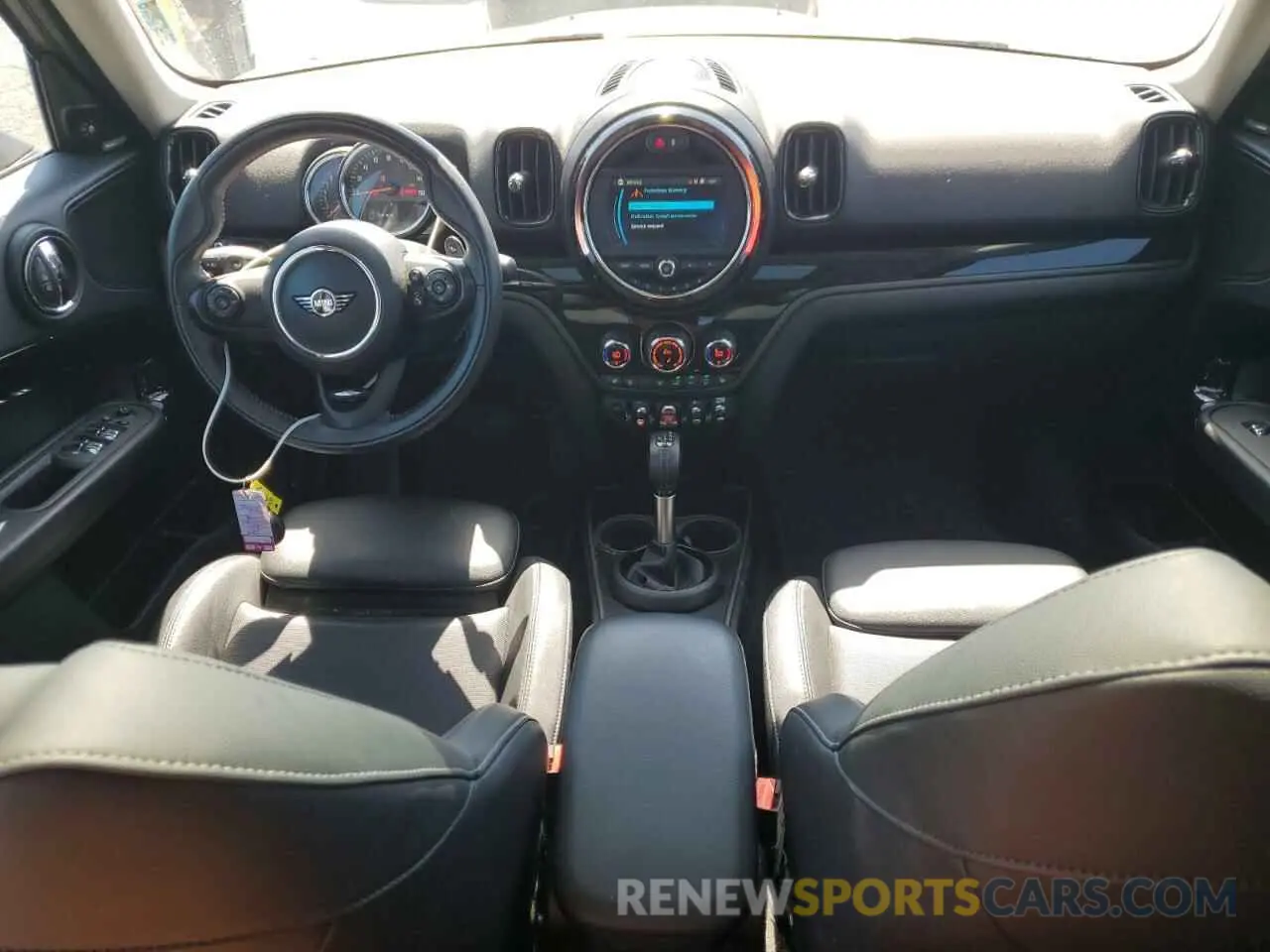 8 fotografías del automóvil dañado WMZYT5C5XK3G91430 MINI COOPER 2019