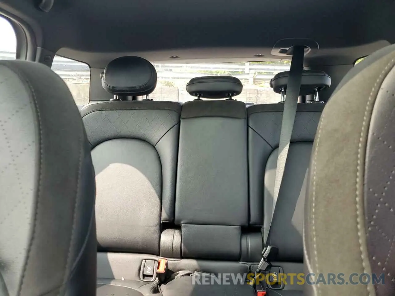 10 fotografías del automóvil dañado WMZYU7C51K3F94609 MINI COOPER 2019