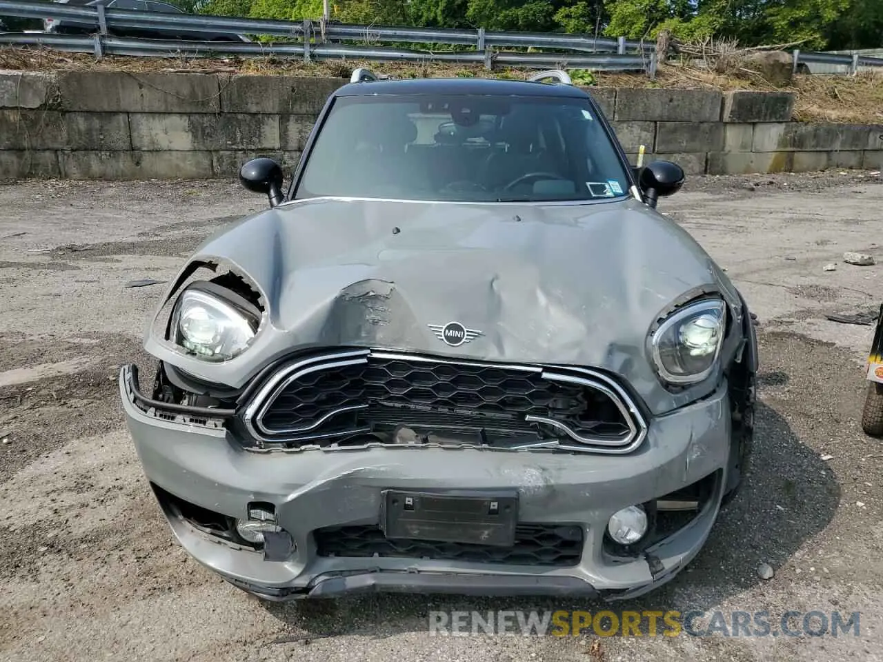 5 fotografías del automóvil dañado WMZYU7C51K3F94609 MINI COOPER 2019