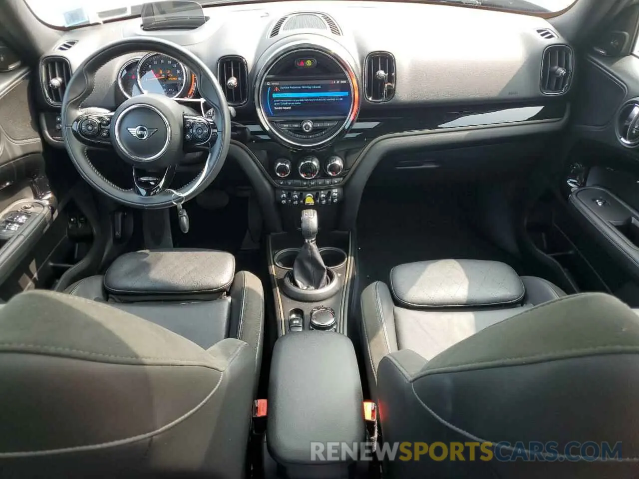 8 fotografías del automóvil dañado WMZYU7C51K3F94609 MINI COOPER 2019