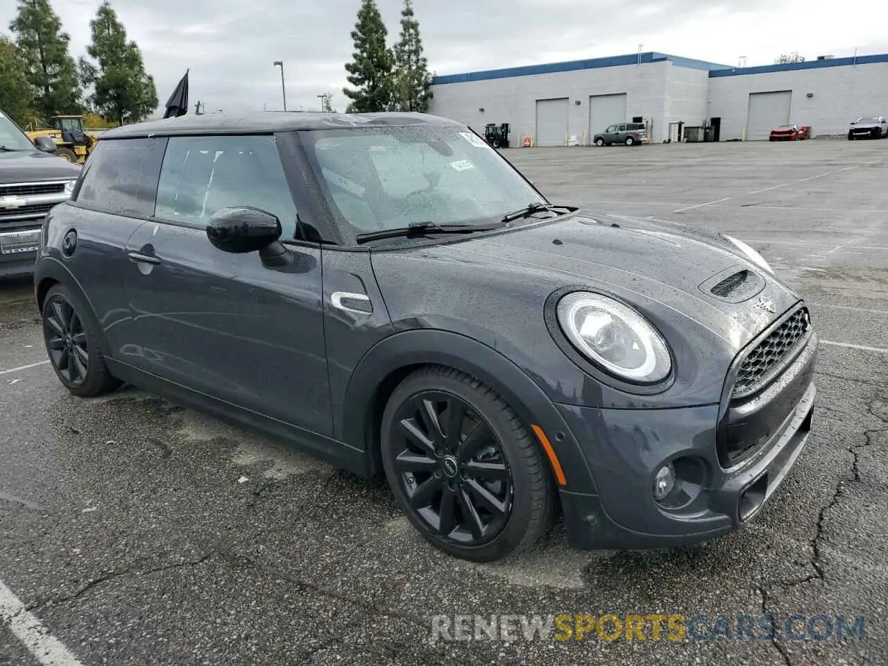 4 fotografías del automóvil dañado WMWXR5C08L2L56392 MINI COOPER 2020