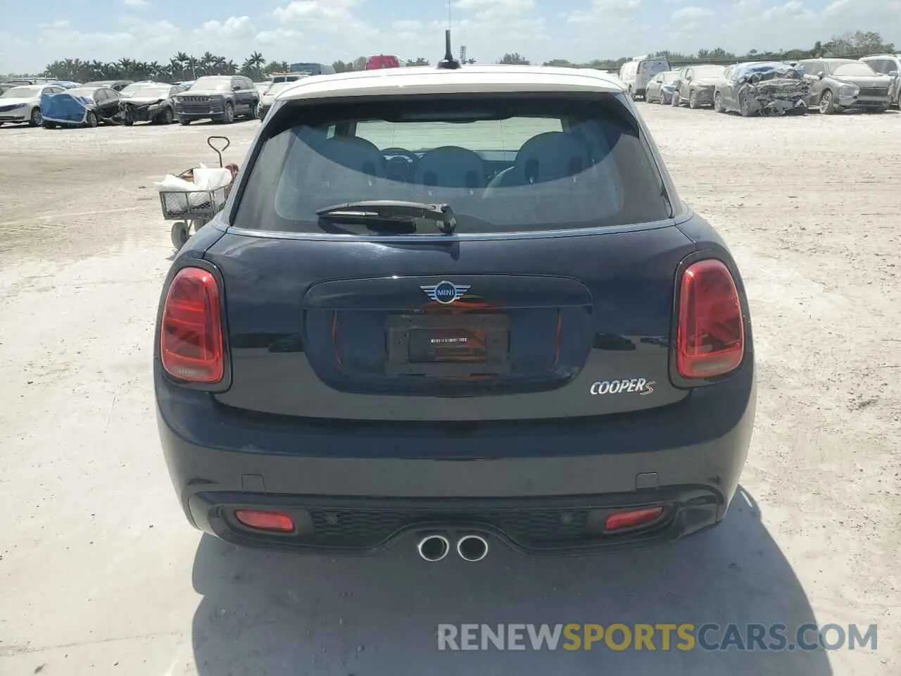 6 fotografías del automóvil dañado WMWXU9C03L2L76233 MINI COOPER 2020