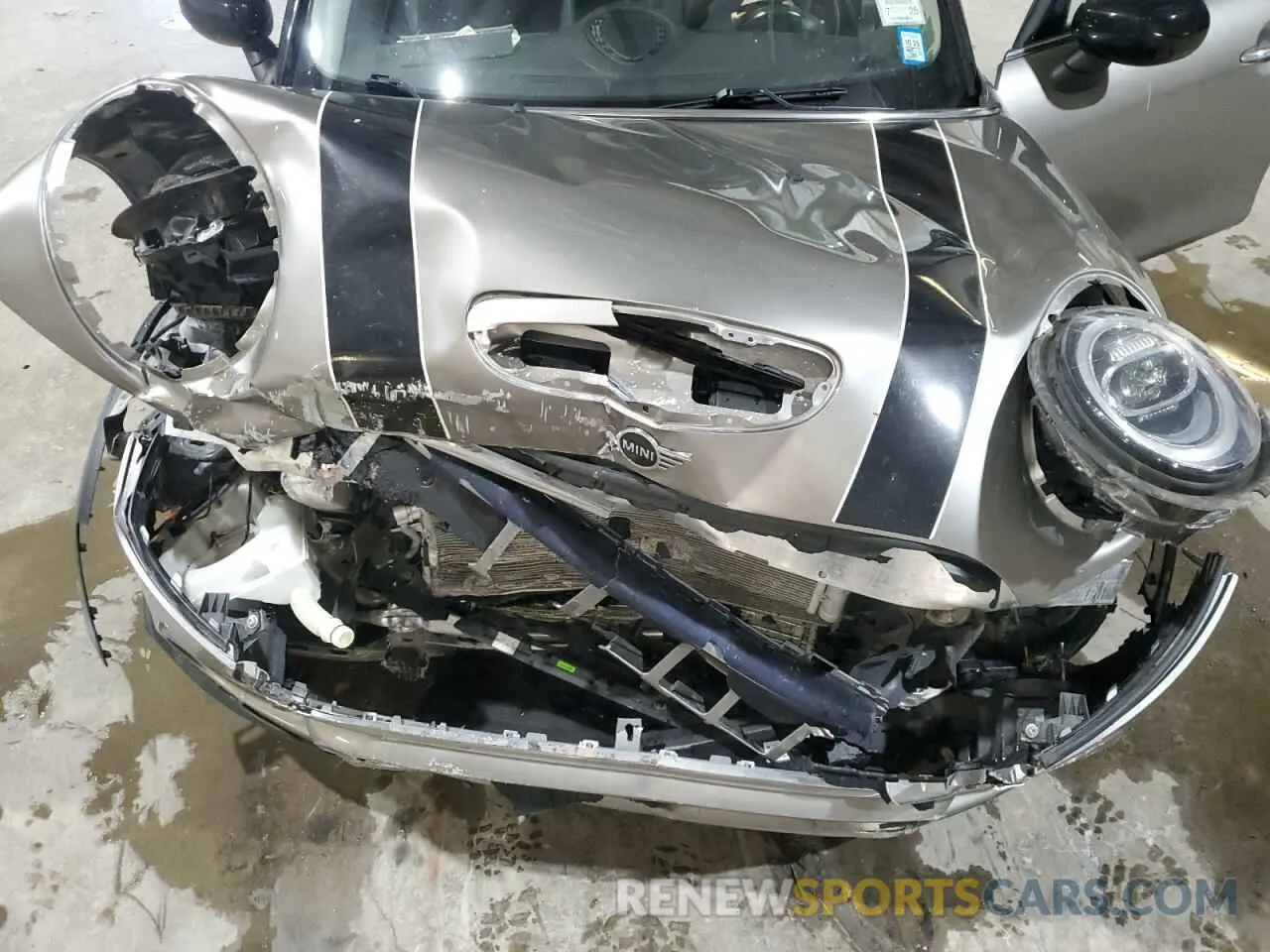 11 fotografías del automóvil dañado WMWXU9C08L2L54275 MINI COOPER 2020