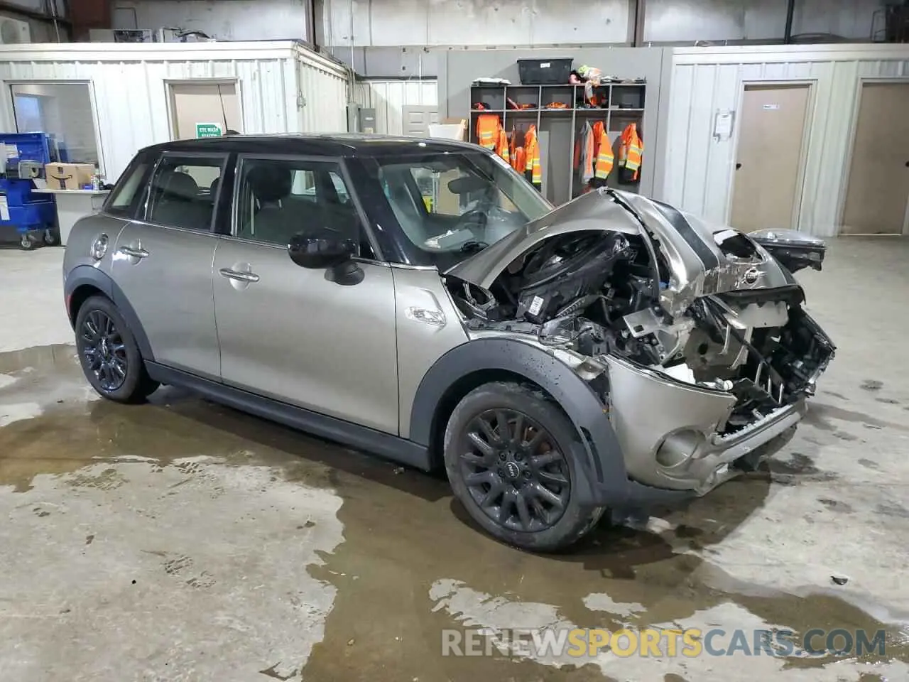 4 fotografías del automóvil dañado WMWXU9C08L2L54275 MINI COOPER 2020