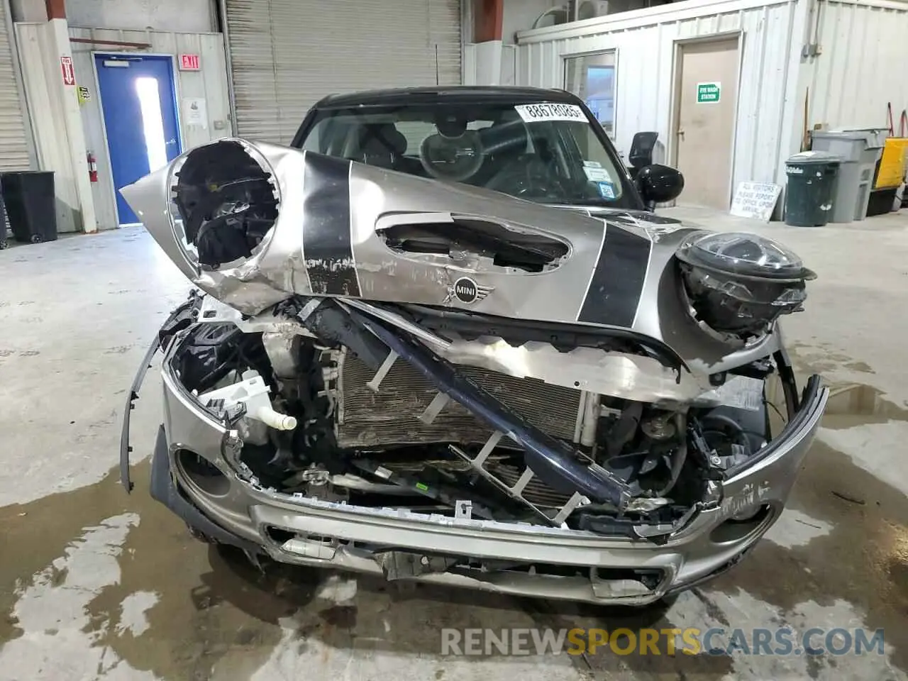 5 fotografías del automóvil dañado WMWXU9C08L2L54275 MINI COOPER 2020