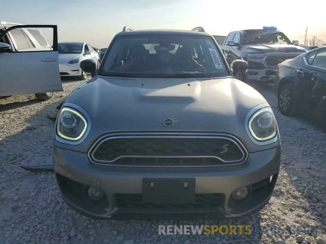 5 fotografías del automóvil dañado WMZYX1C05L3L34382 MINI COOPER 2020
