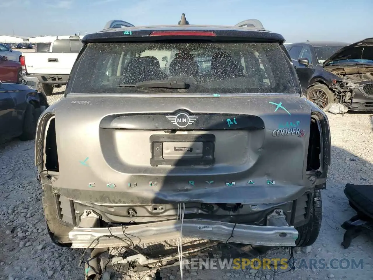 6 fotografías del automóvil dañado WMZYX1C05L3L34382 MINI COOPER 2020