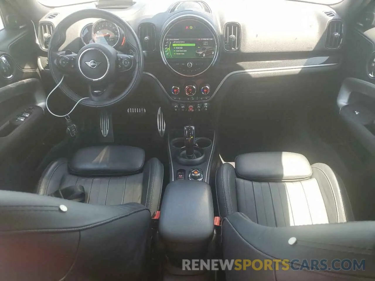8 fotografías del automóvil dañado WMZYZ9C06L3L59476 MINI COOPER 2020