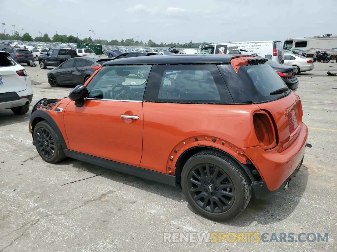 2 fotografías del automóvil dañado WMWXR3C03M2N94446 MINI COOPER 2021