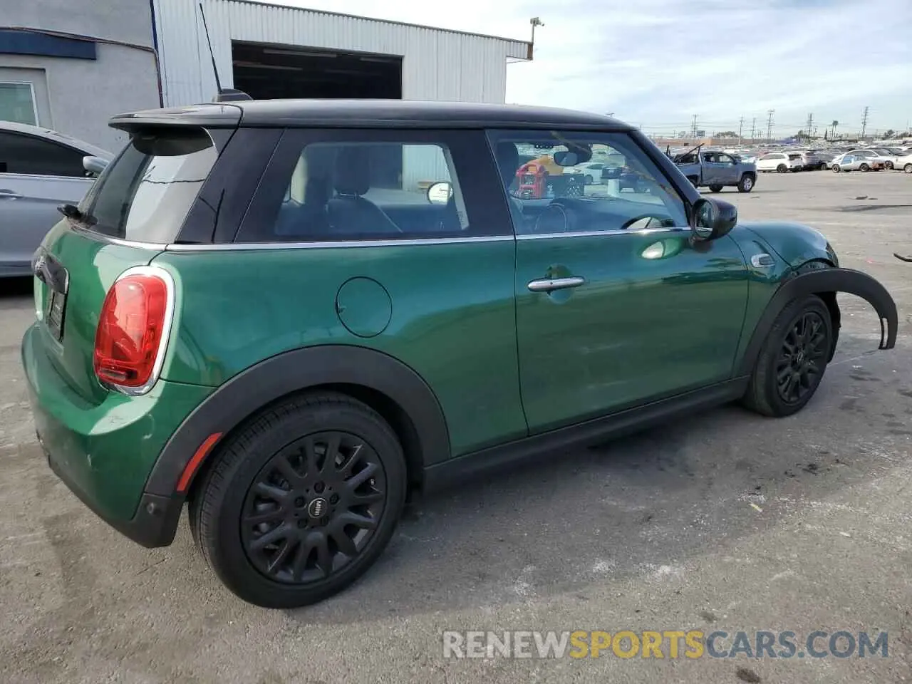 3 fotografías del automóvil dañado WMWXR3C0XM2P13271 MINI COOPER 2021