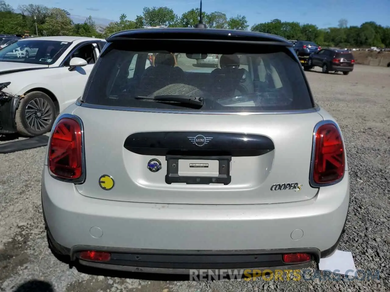 6 fotografías del automóvil dañado WMW13DJ02N2R93429 MINI COOPER 2022
