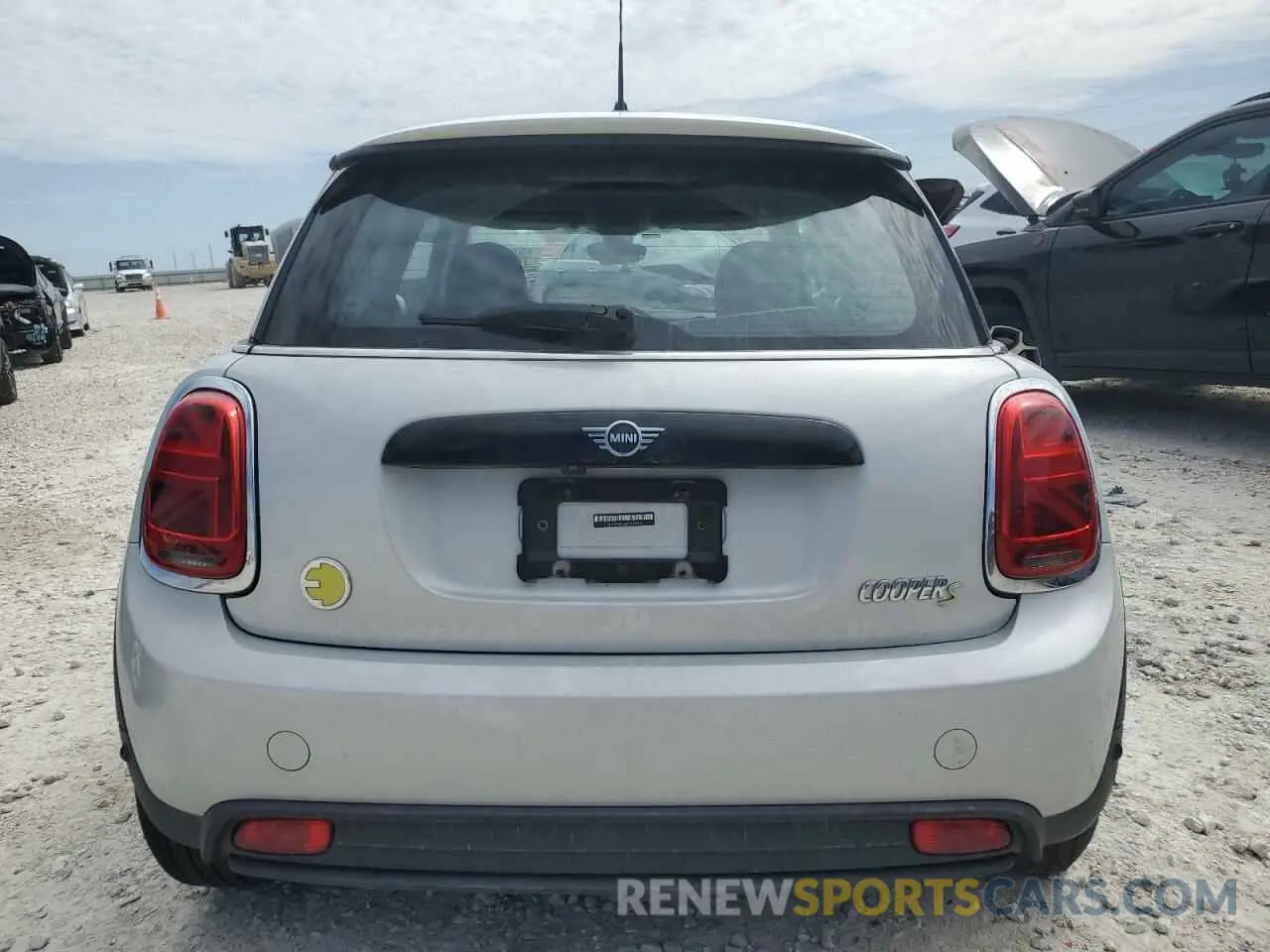 6 fotografías del automóvil dañado WMW13DJ06N2R55136 MINI COOPER 2022