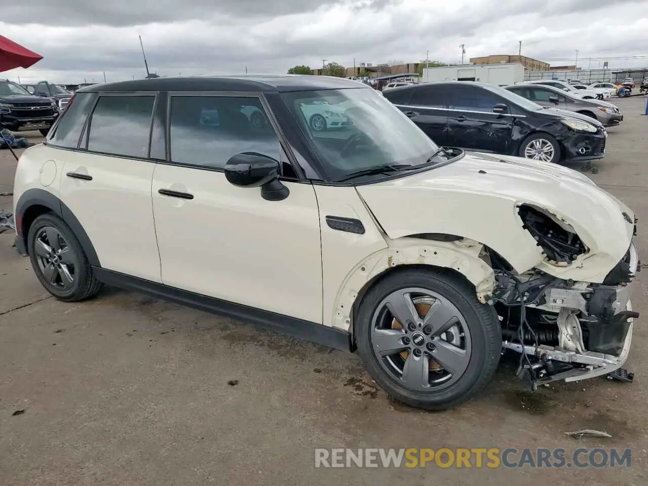 4 fotografías del automóvil dañado WMW33DK04N2R75649 MINI COOPER 2022