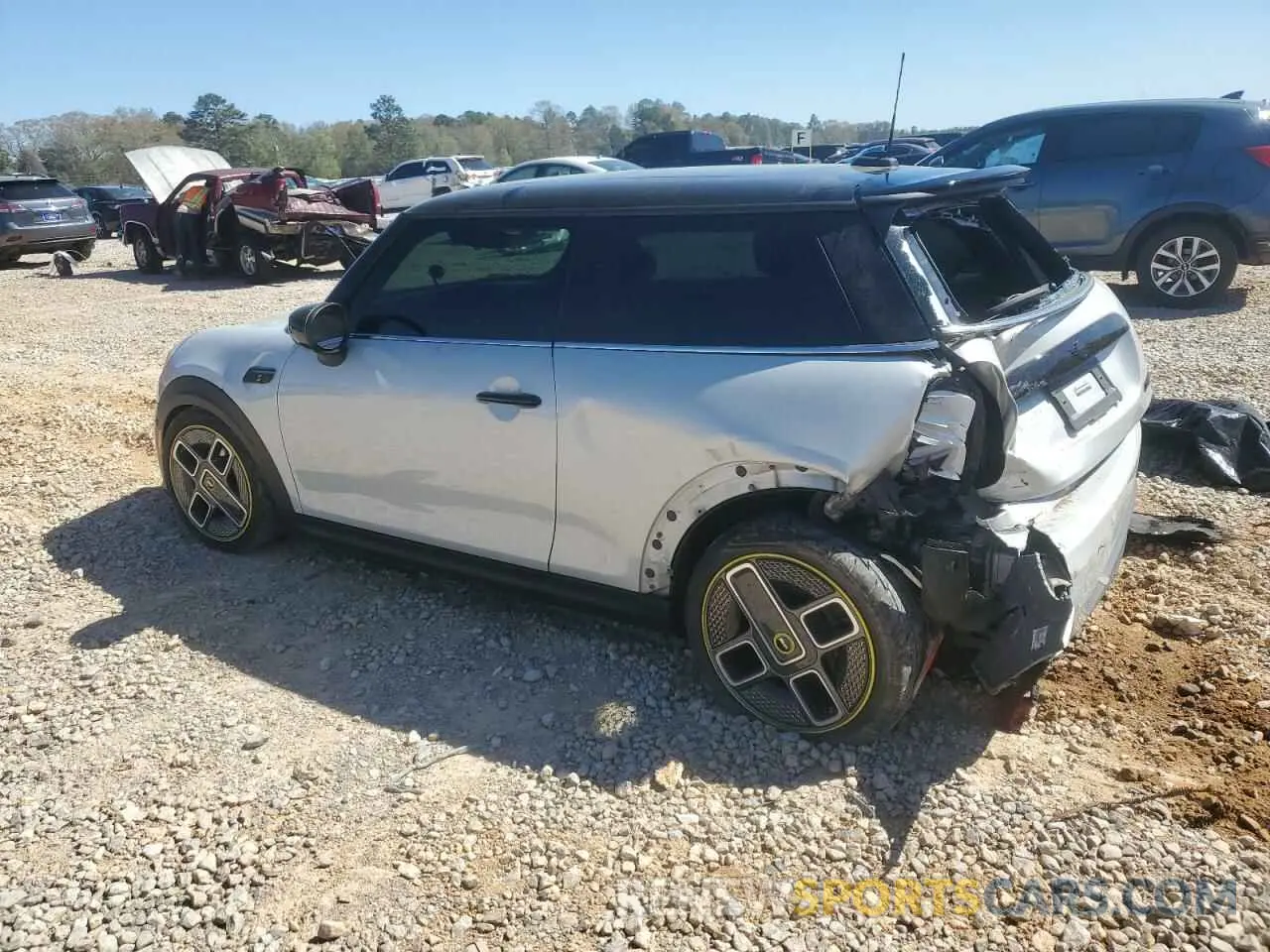 2 fotografías del automóvil dañado WMW13DJ06P2S79659 MINI COOPER 2023