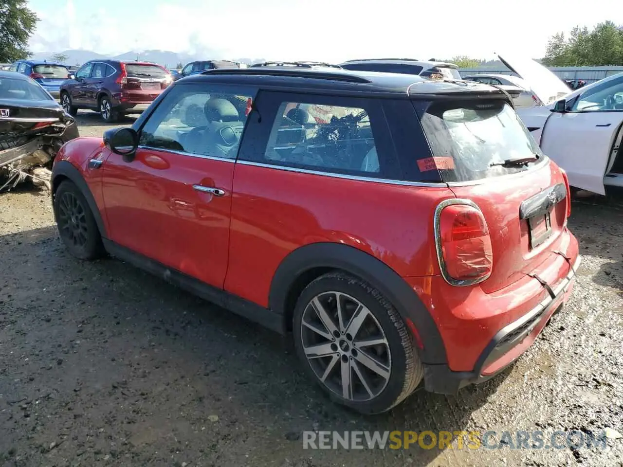 2 fotografías del automóvil dañado WMW53DH02P2S59383 MINI COOPER 2023