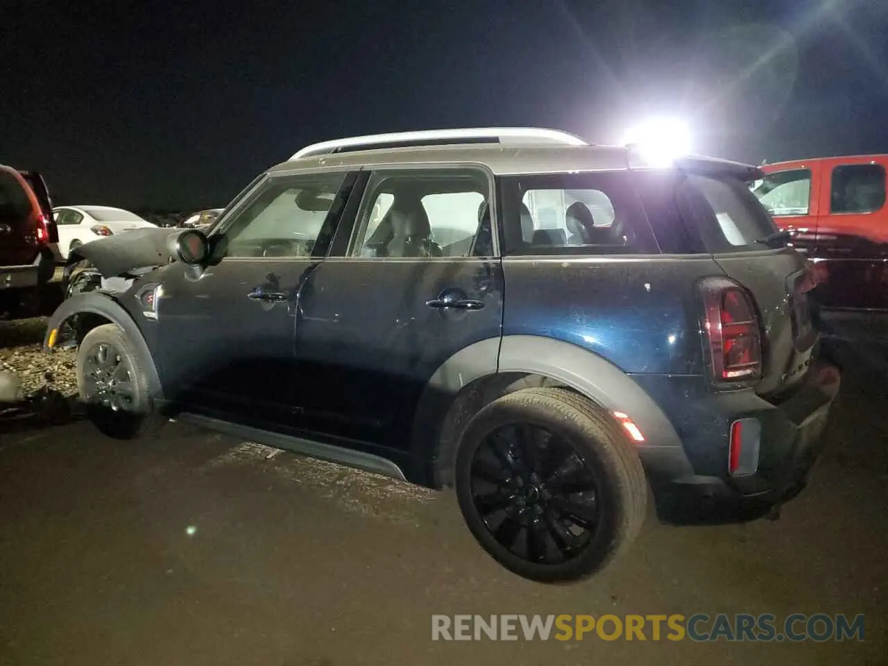 2 fotografías del automóvil dañado WMZ83BR07P3R03571 MINI COOPER 2023