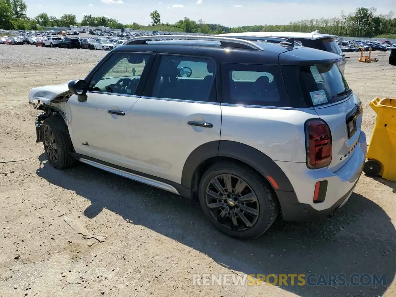 2 fotografías del automóvil dañado WMZ83BR0XP3P64178 MINI COOPER 2023