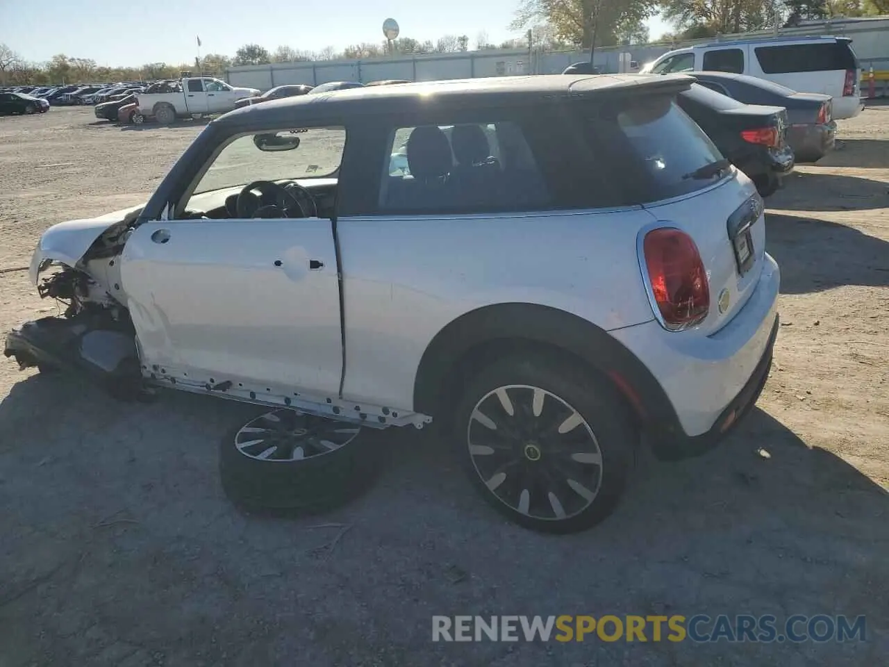 2 fotografías del automóvil dañado WMW13DJ09R2V05227 MINI COOPER 2024