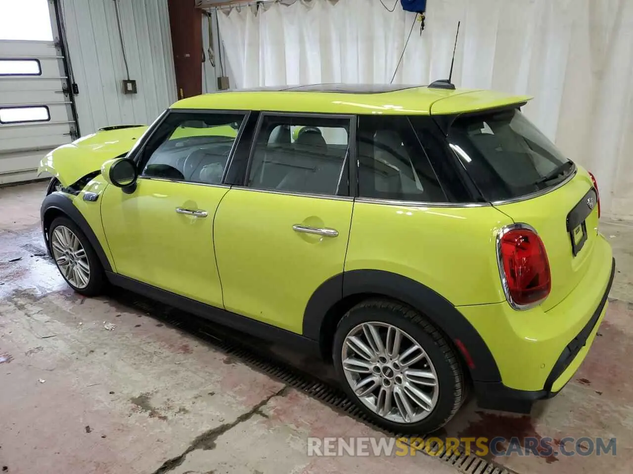 2 fotografías del automóvil dañado WMW53DK08R2W05612 MINI COOPER 2024