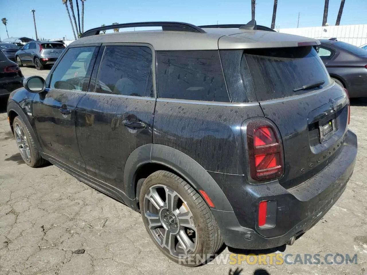 2 fotografías del automóvil dañado WMZ83BR06R3R36175 MINI COOPER 2024