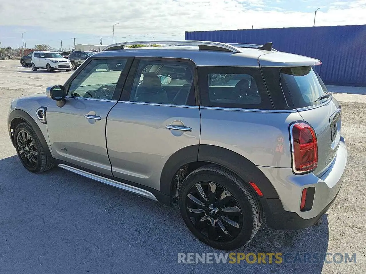 2 fotografías del automóvil dañado WMZ83BR06R3R77647 MINI COOPER 2024