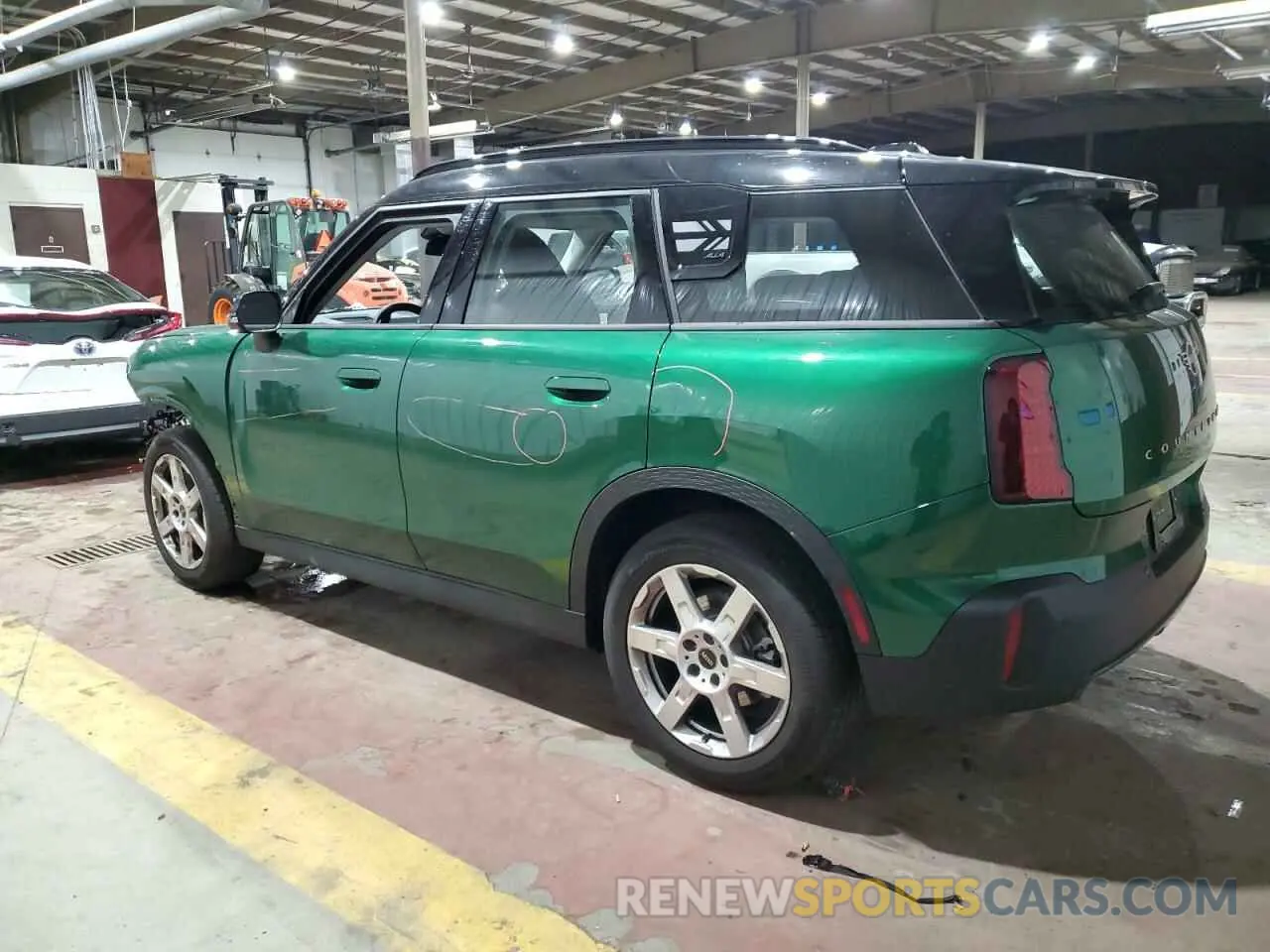 2 fotografías del automóvil dañado WMZ23GA06S7R37677 MINI COOPER 2025