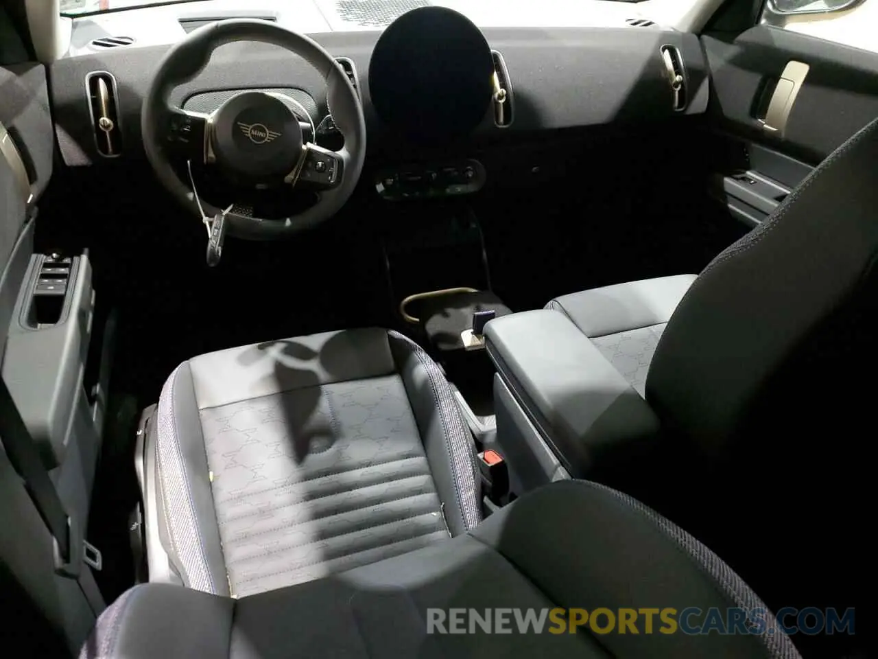 8 fotografías del automóvil dañado WMZ23GA06S7R37677 MINI COOPER 2025
