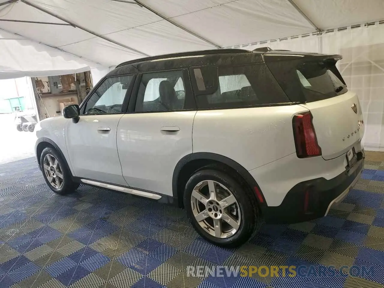 2 fotografías del automóvil dañado WMZ23GA09S7S24353 MINI COOPER 2025
