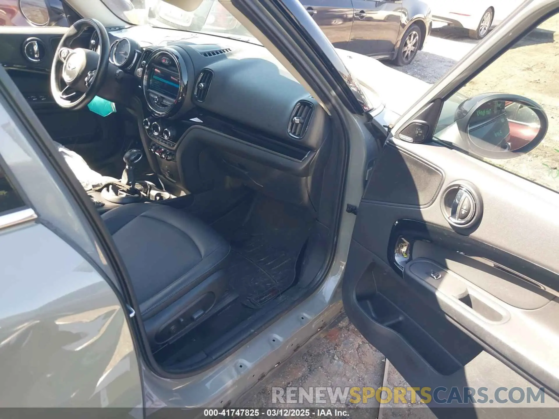 5 fotografías del automóvil dañado WMZYS7C51K3F44556 MINI COUNTRYMAN 2019