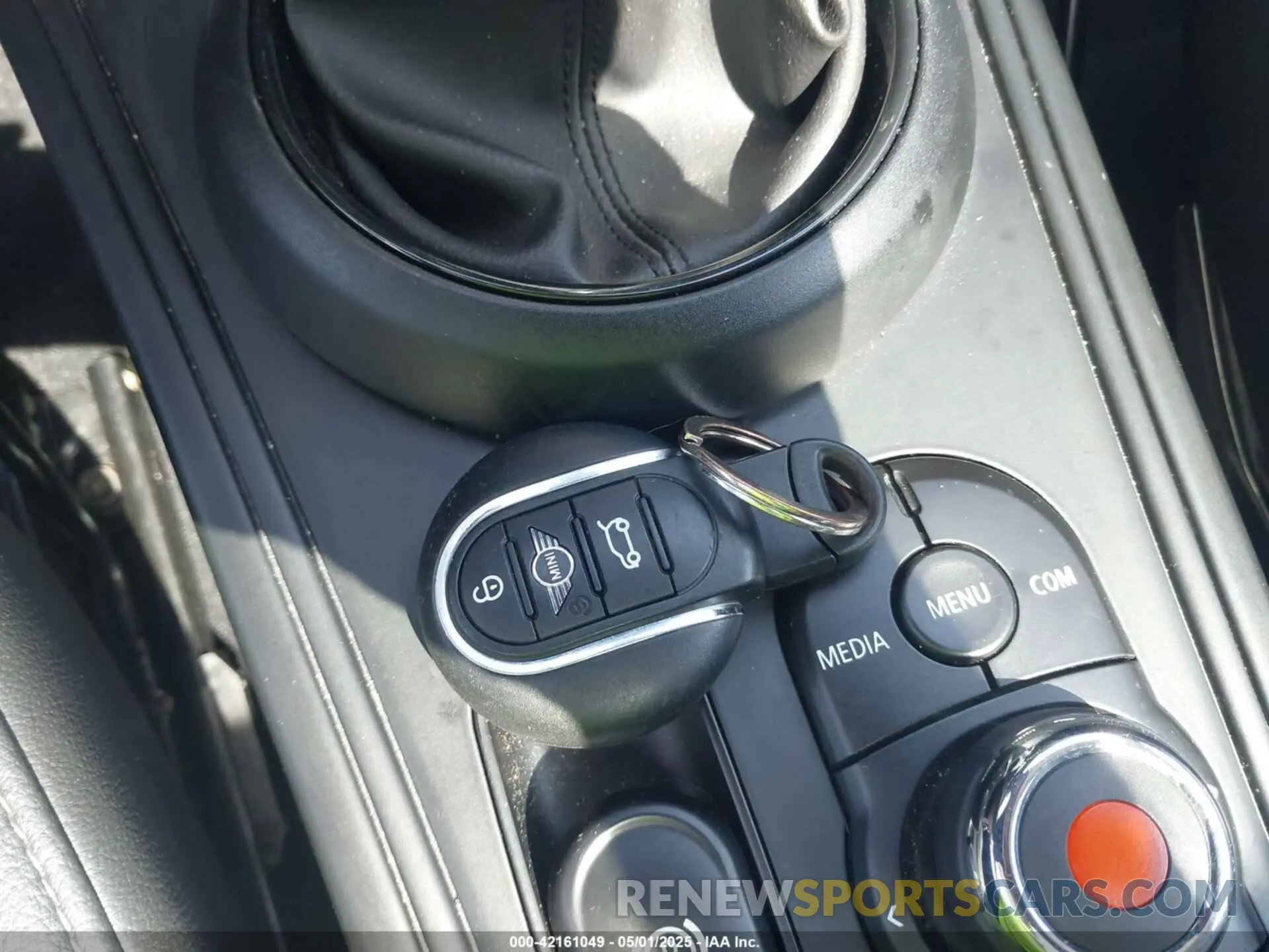 11 fotografías del automóvil dañado WMZYS7C57K3F46747 MINI COUNTRYMAN 2019