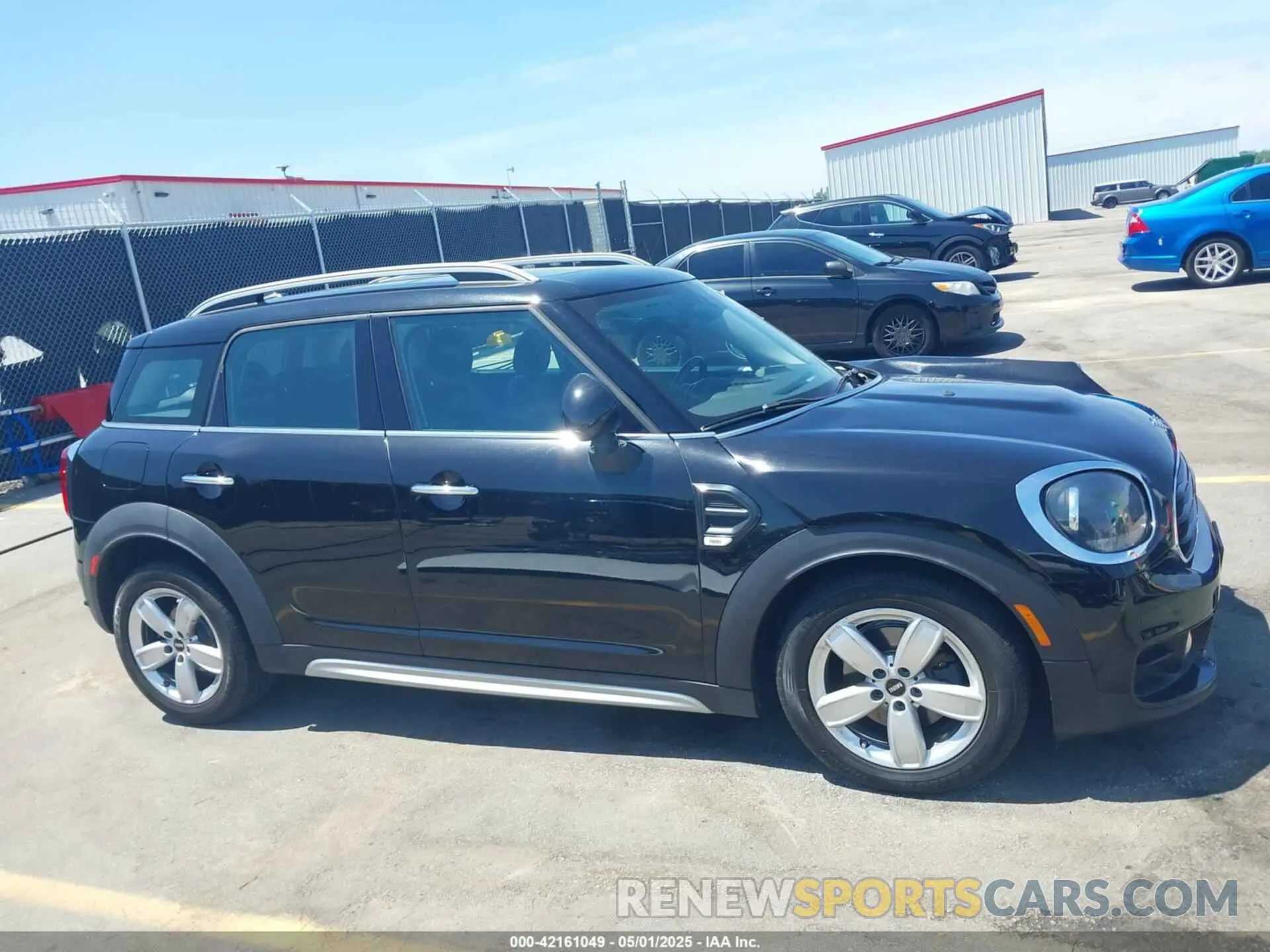 13 fotografías del automóvil dañado WMZYS7C57K3F46747 MINI COUNTRYMAN 2019