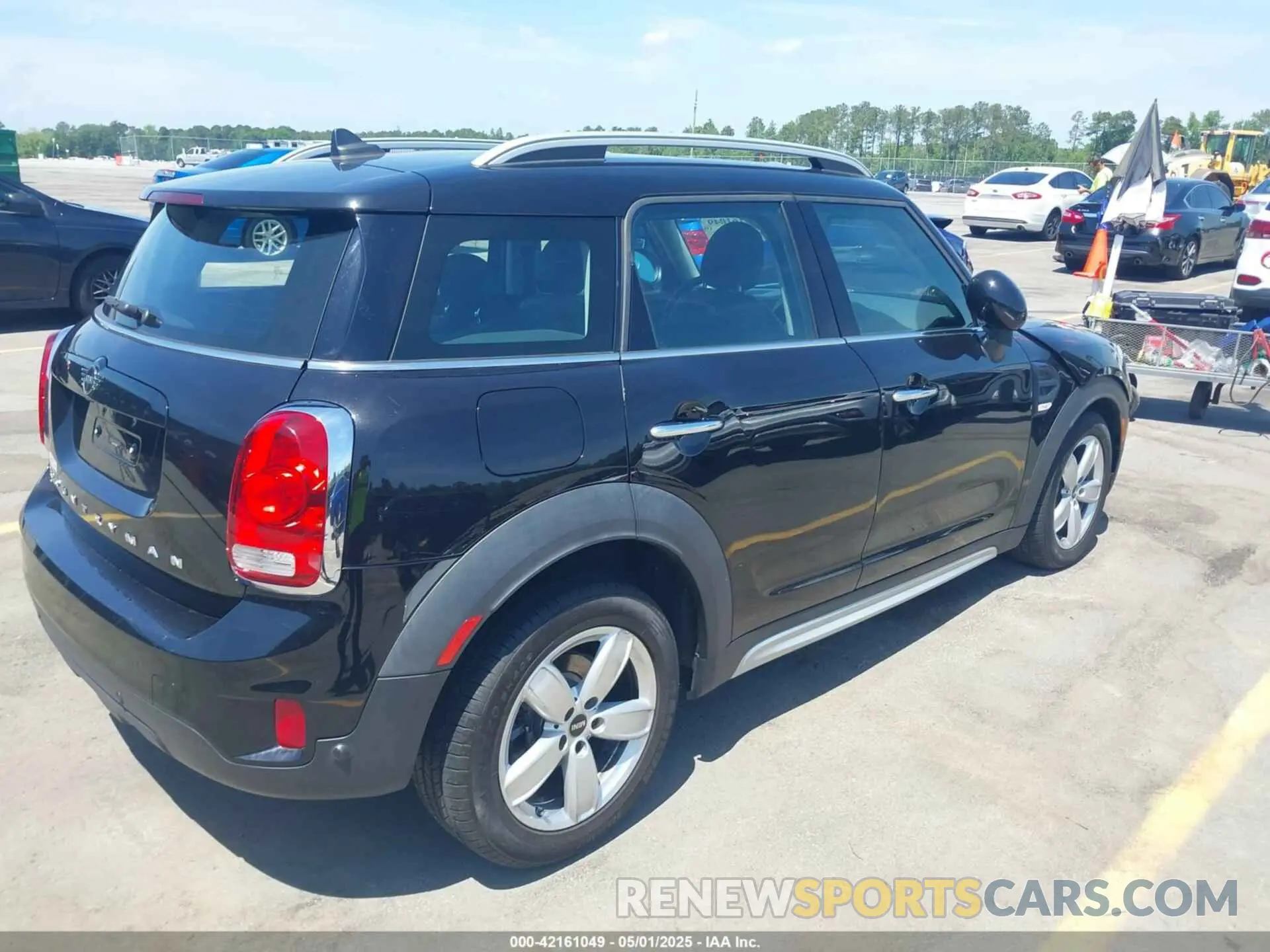 4 fotografías del automóvil dañado WMZYS7C57K3F46747 MINI COUNTRYMAN 2019