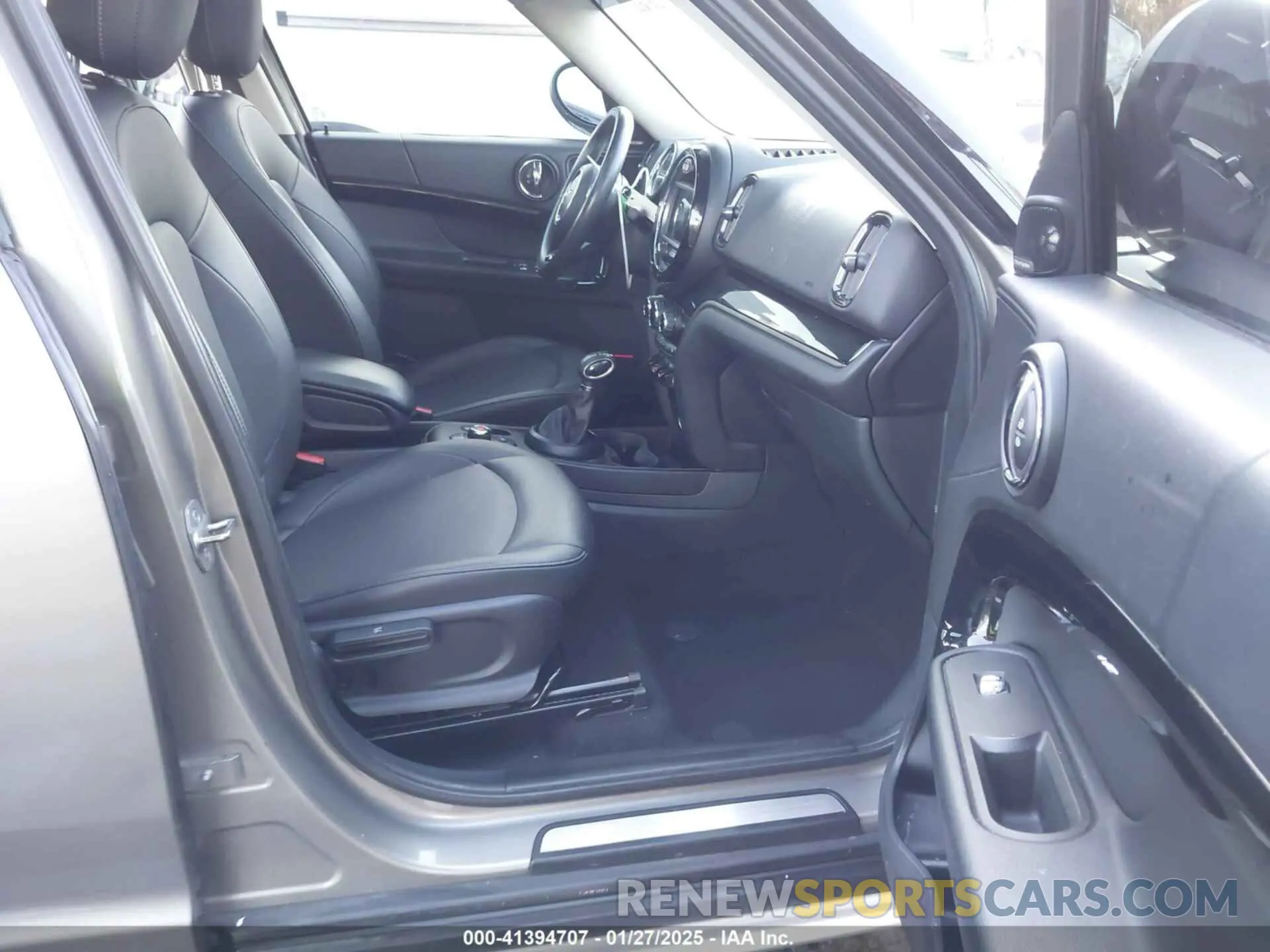 5 fotografías del automóvil dañado WMZYS7C58K3F47079 MINI COUNTRYMAN 2019