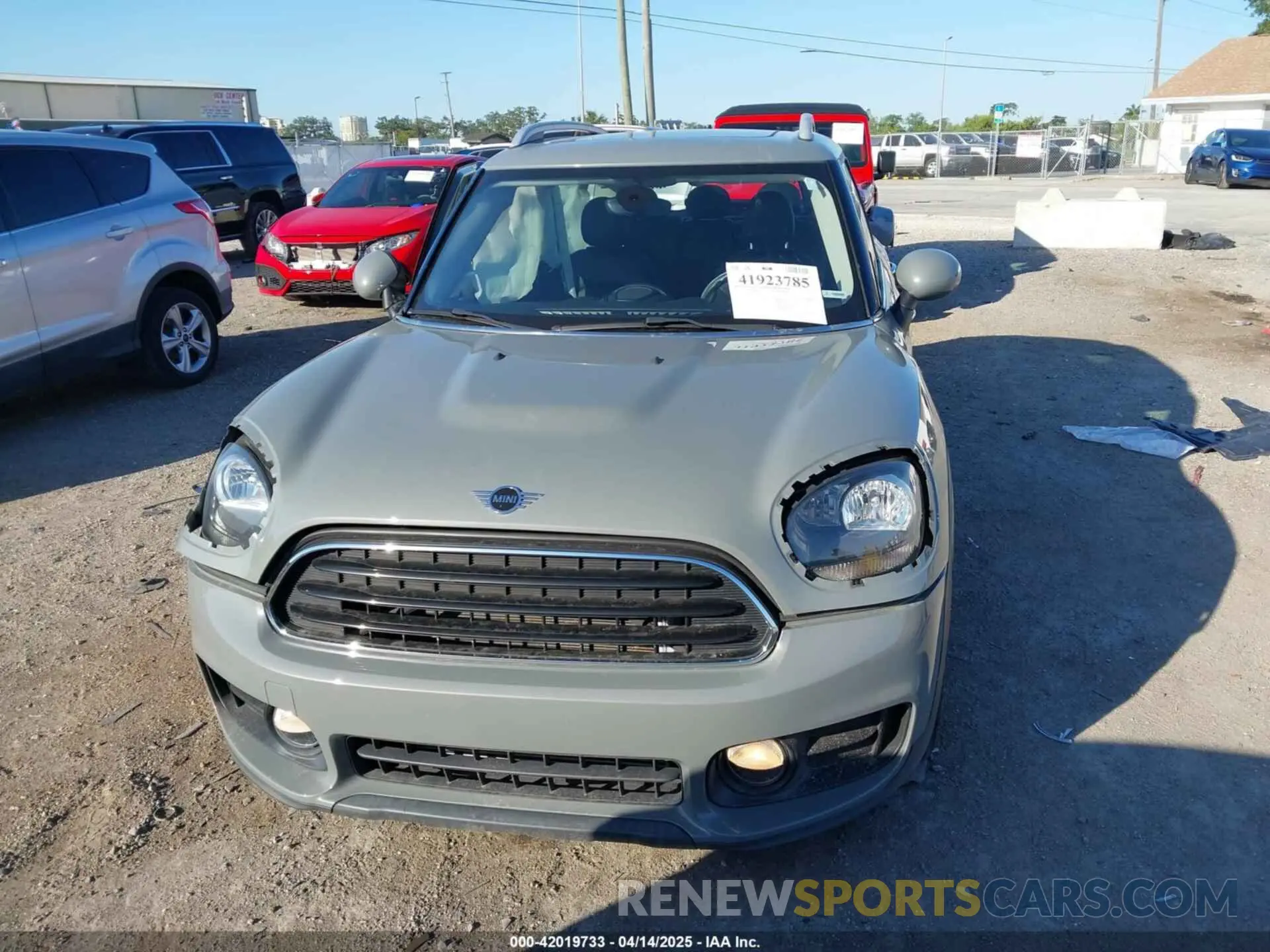 11 fotografías del automóvil dañado WMZYS7C5XK3F45978 MINI COUNTRYMAN 2019