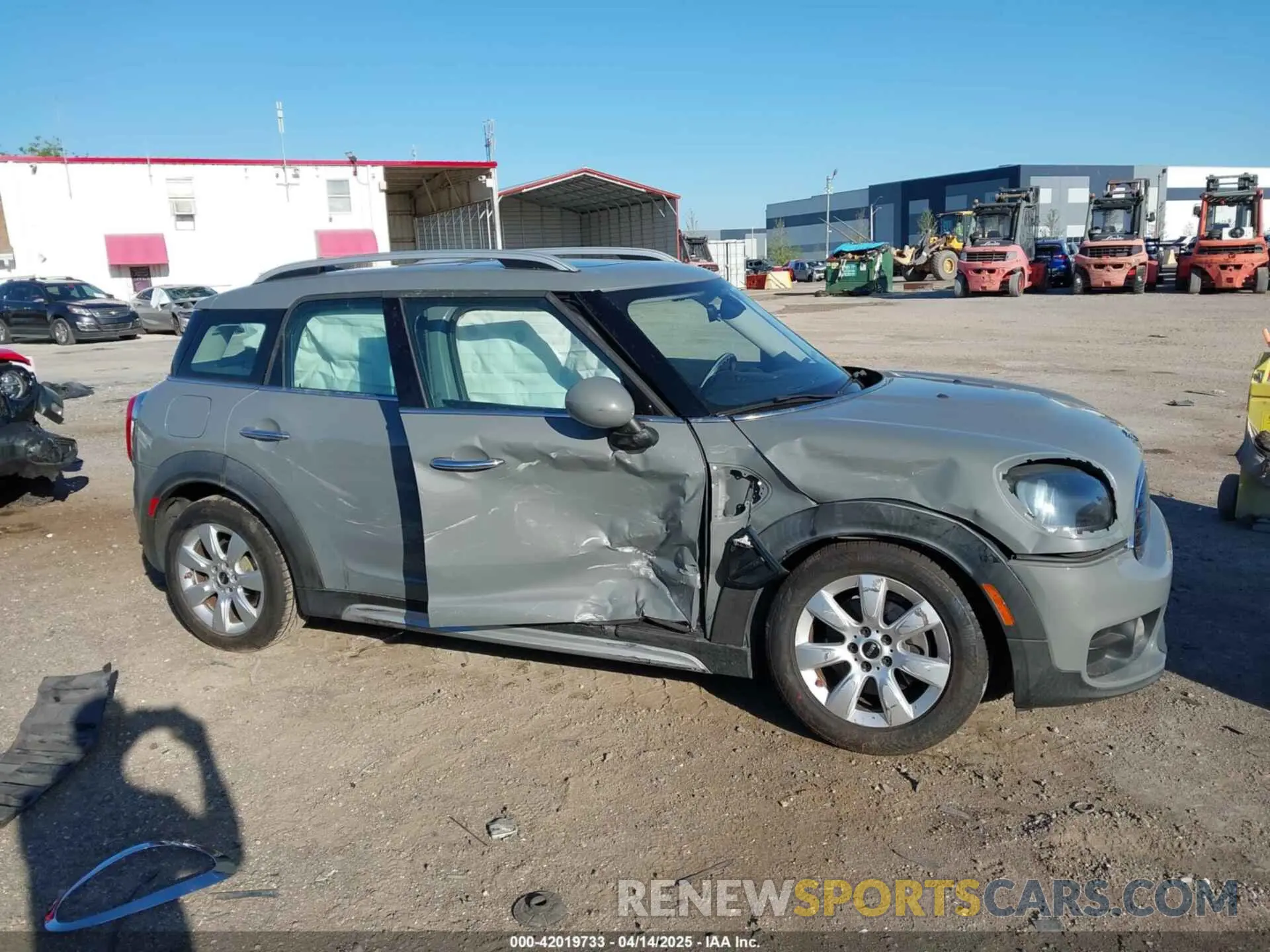 12 fotografías del automóvil dañado WMZYS7C5XK3F45978 MINI COUNTRYMAN 2019