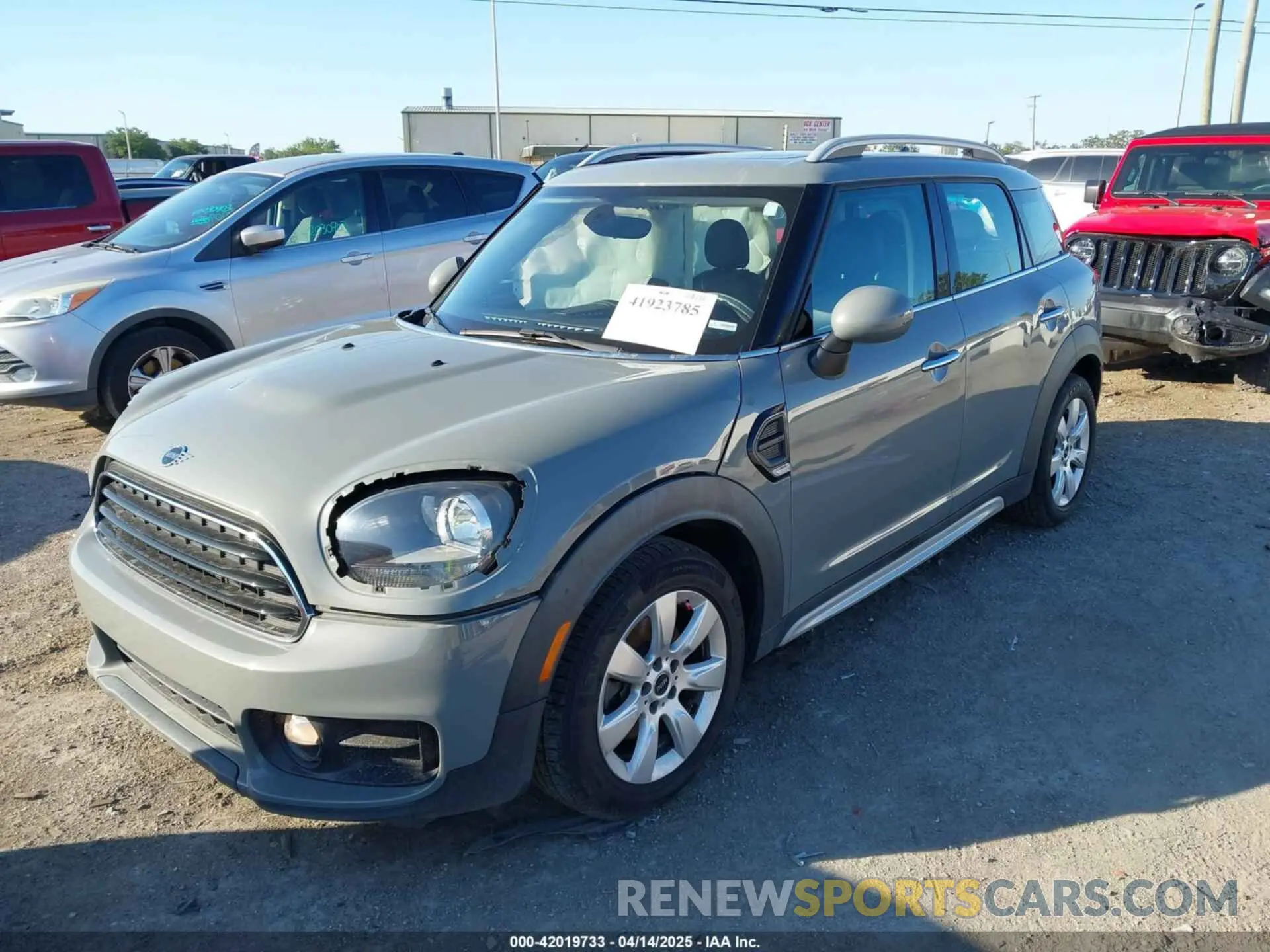 2 fotografías del automóvil dañado WMZYS7C5XK3F45978 MINI COUNTRYMAN 2019