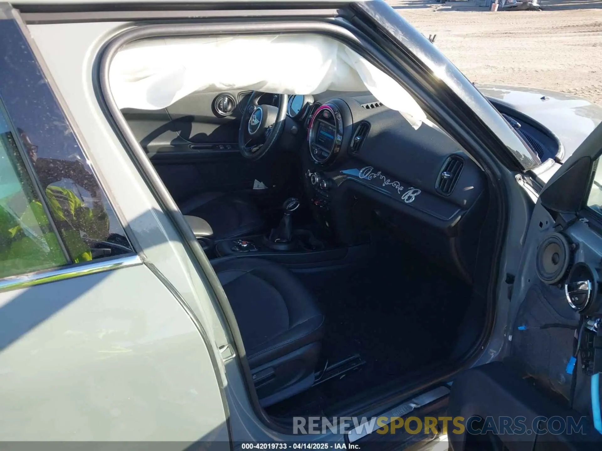 5 fotografías del automóvil dañado WMZYS7C5XK3F45978 MINI COUNTRYMAN 2019