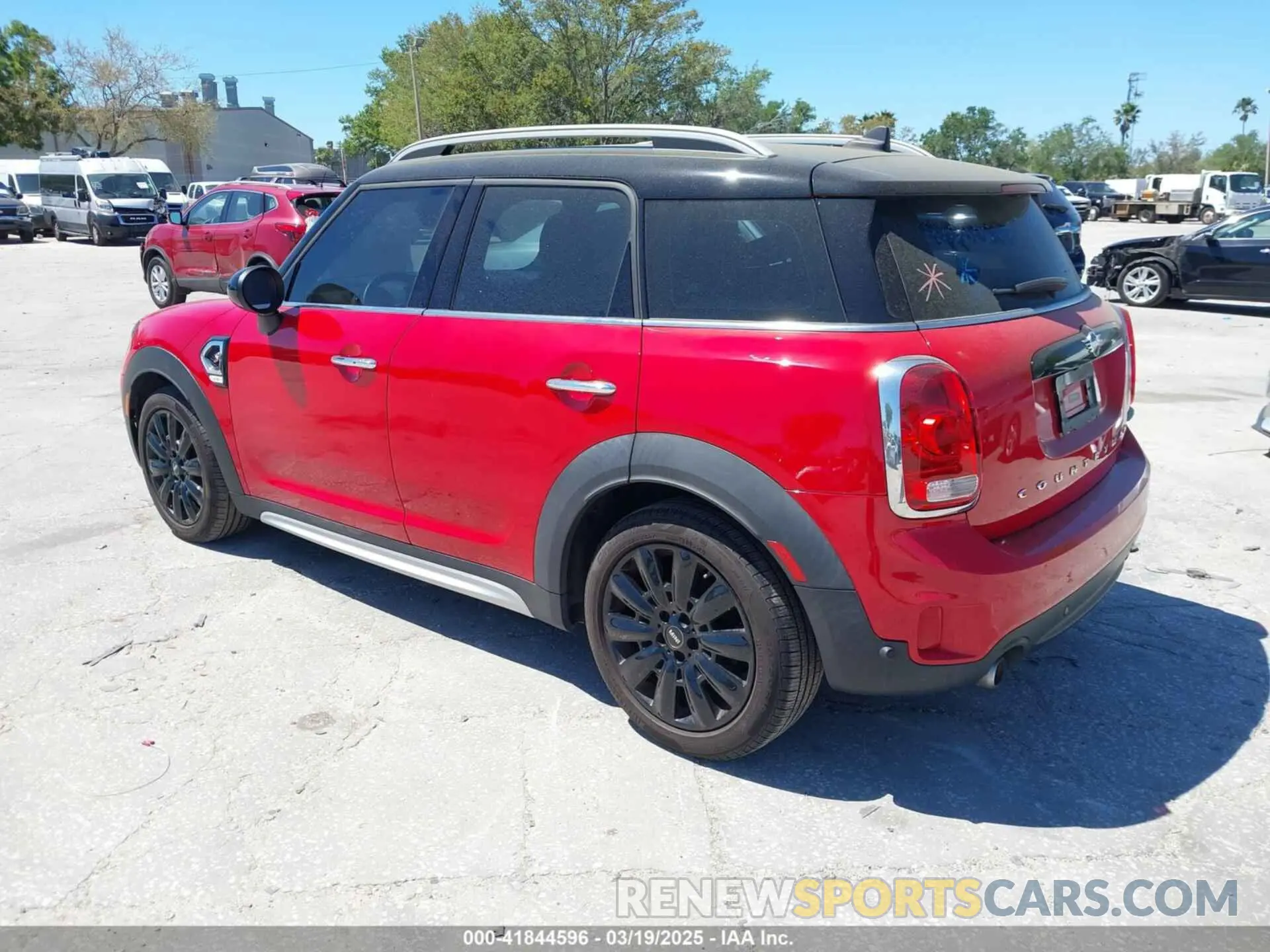 3 fotografías del automóvil dañado WMZYT3C55K3E97750 MINI COUNTRYMAN 2019