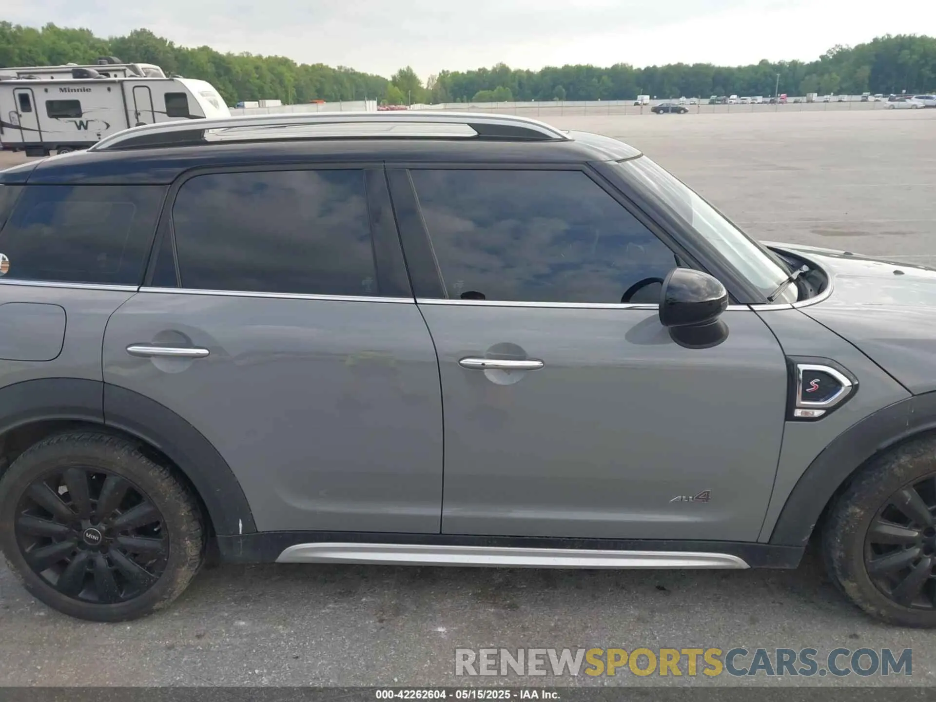 13 fotografías del automóvil dañado WMZYT5C51K3G94233 MINI COUNTRYMAN 2019