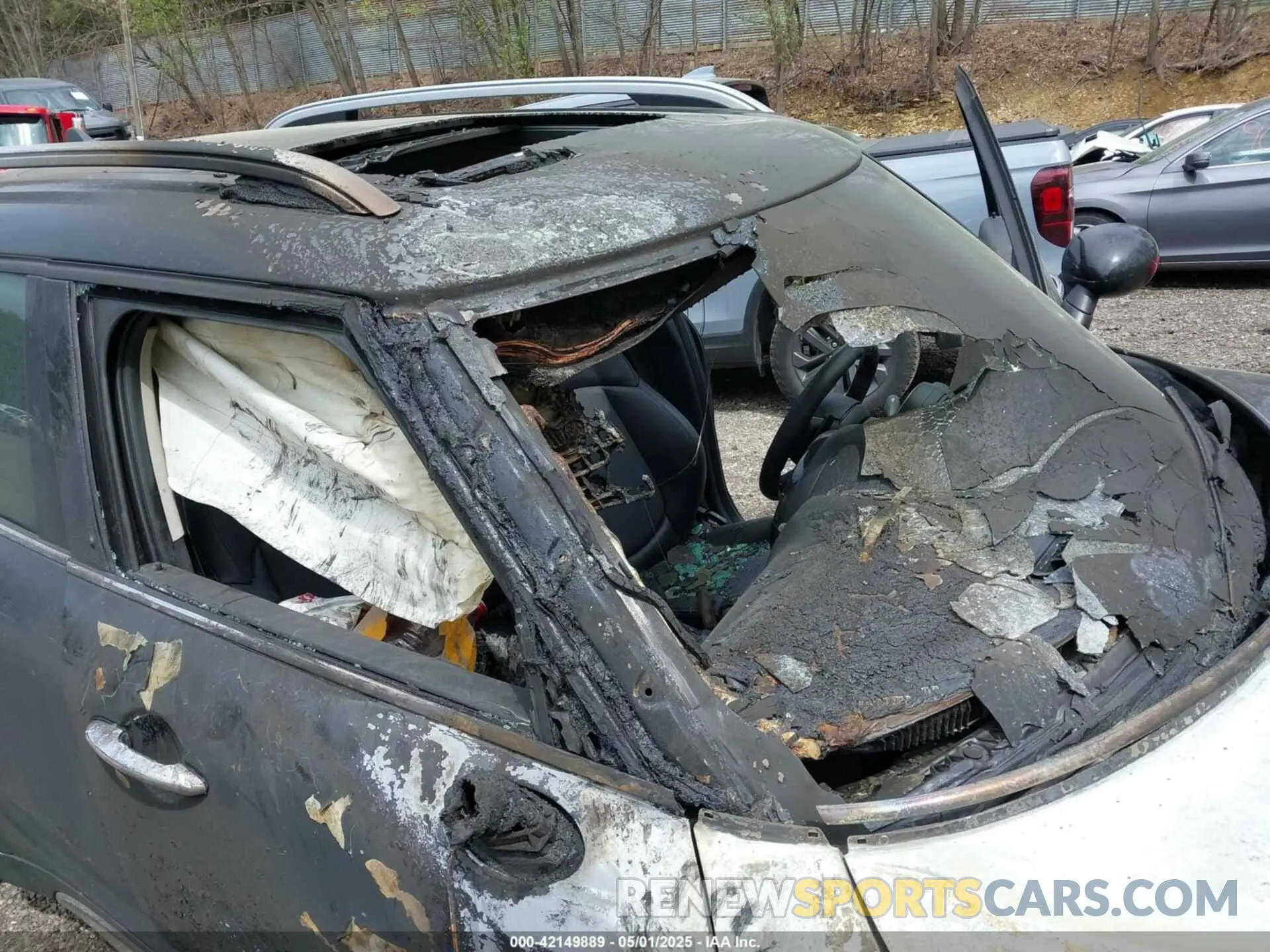 12 fotografías del automóvil dañado WMZYT5C59K3E64682 MINI COUNTRYMAN 2019