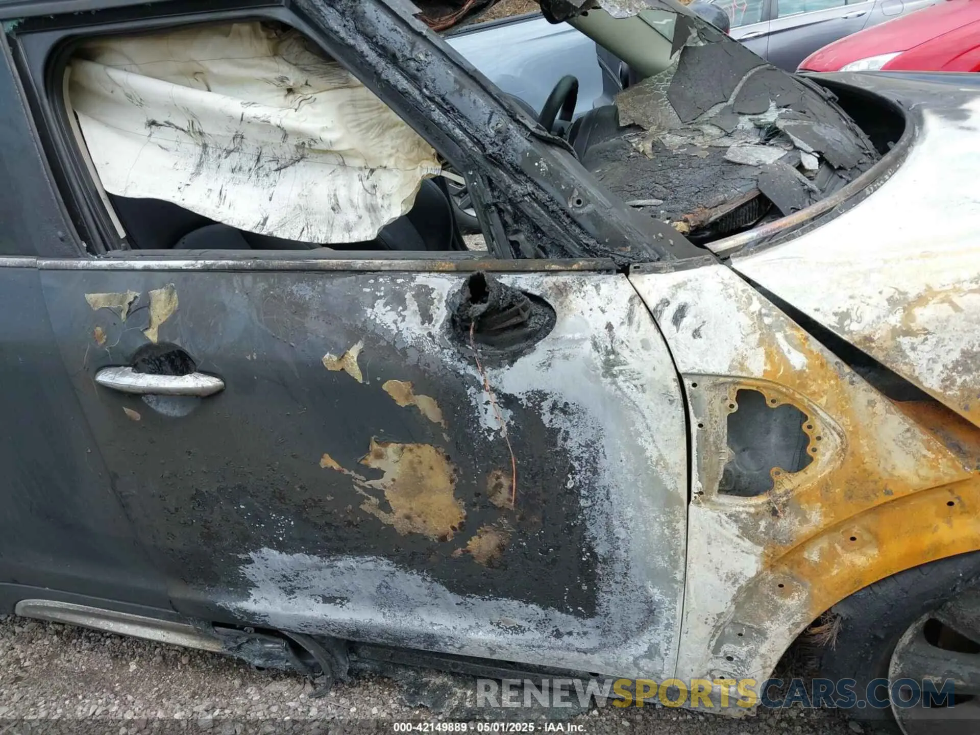 14 fotografías del automóvil dañado WMZYT5C59K3E64682 MINI COUNTRYMAN 2019