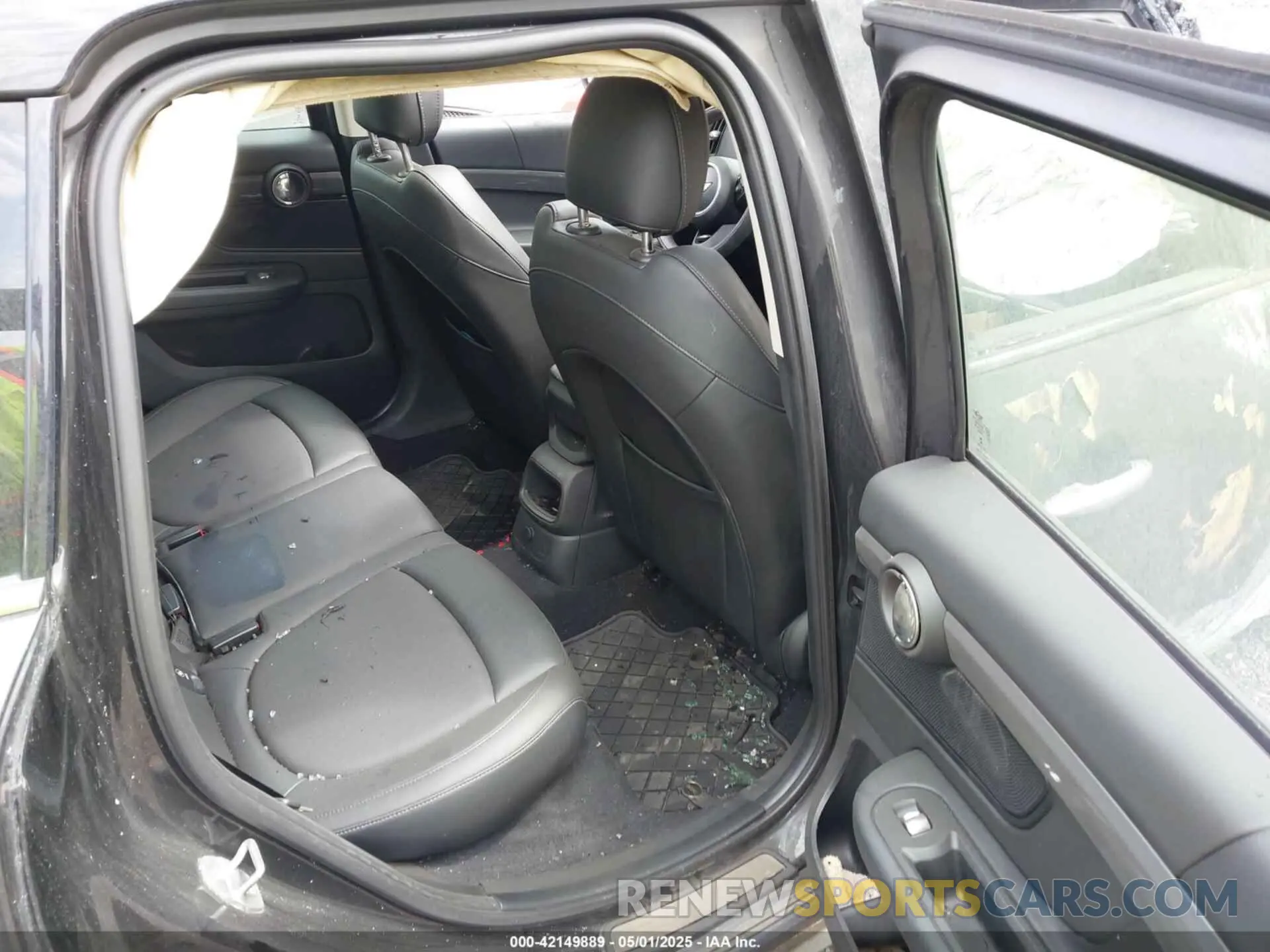 8 fotografías del automóvil dañado WMZYT5C59K3E64682 MINI COUNTRYMAN 2019