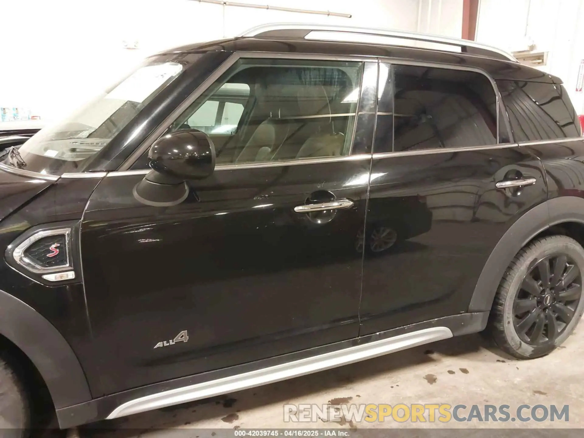 15 fotografías del automóvil dañado WMZYT5C59K3G91029 MINI COUNTRYMAN 2019