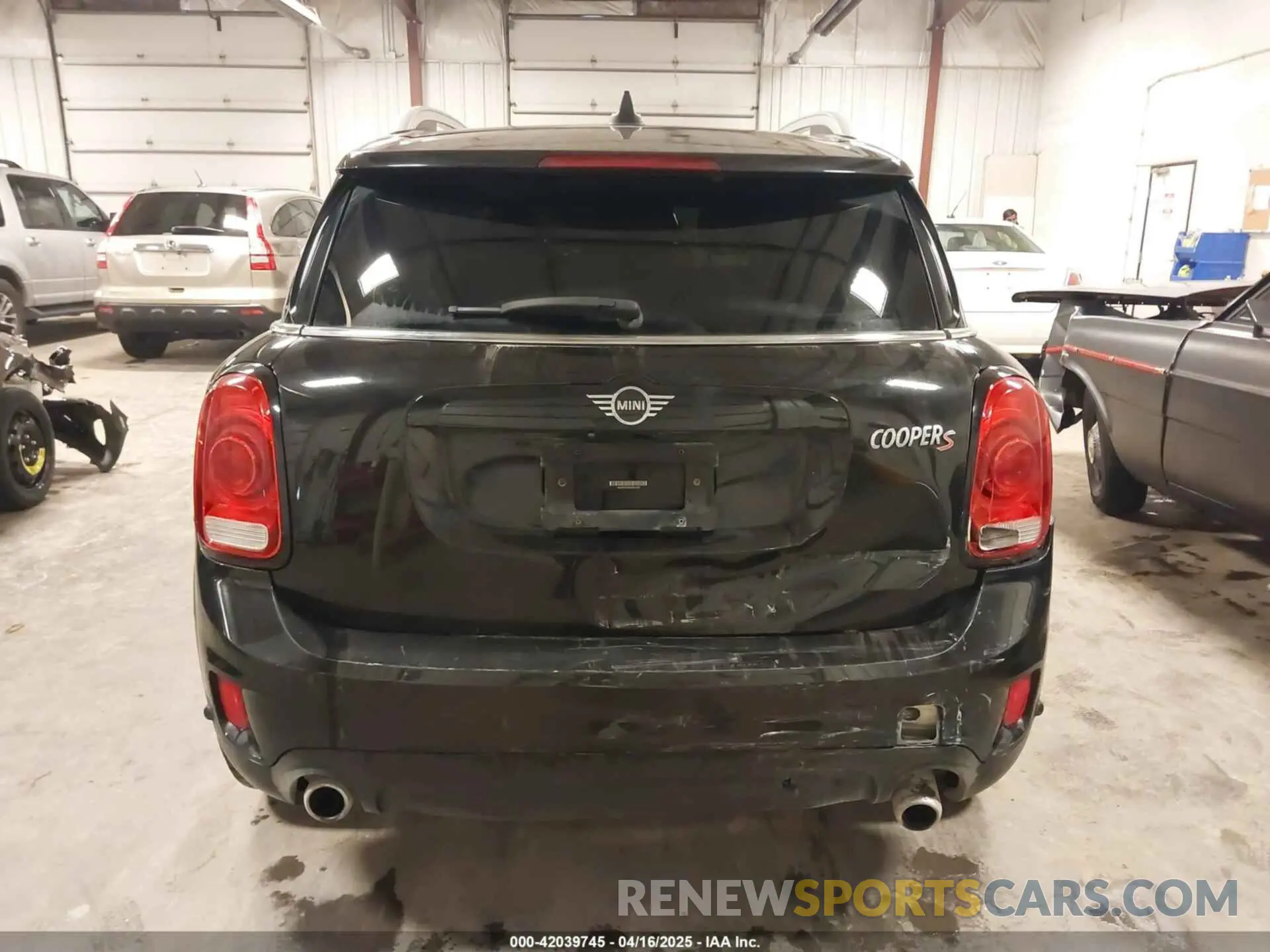 17 fotografías del automóvil dañado WMZYT5C59K3G91029 MINI COUNTRYMAN 2019