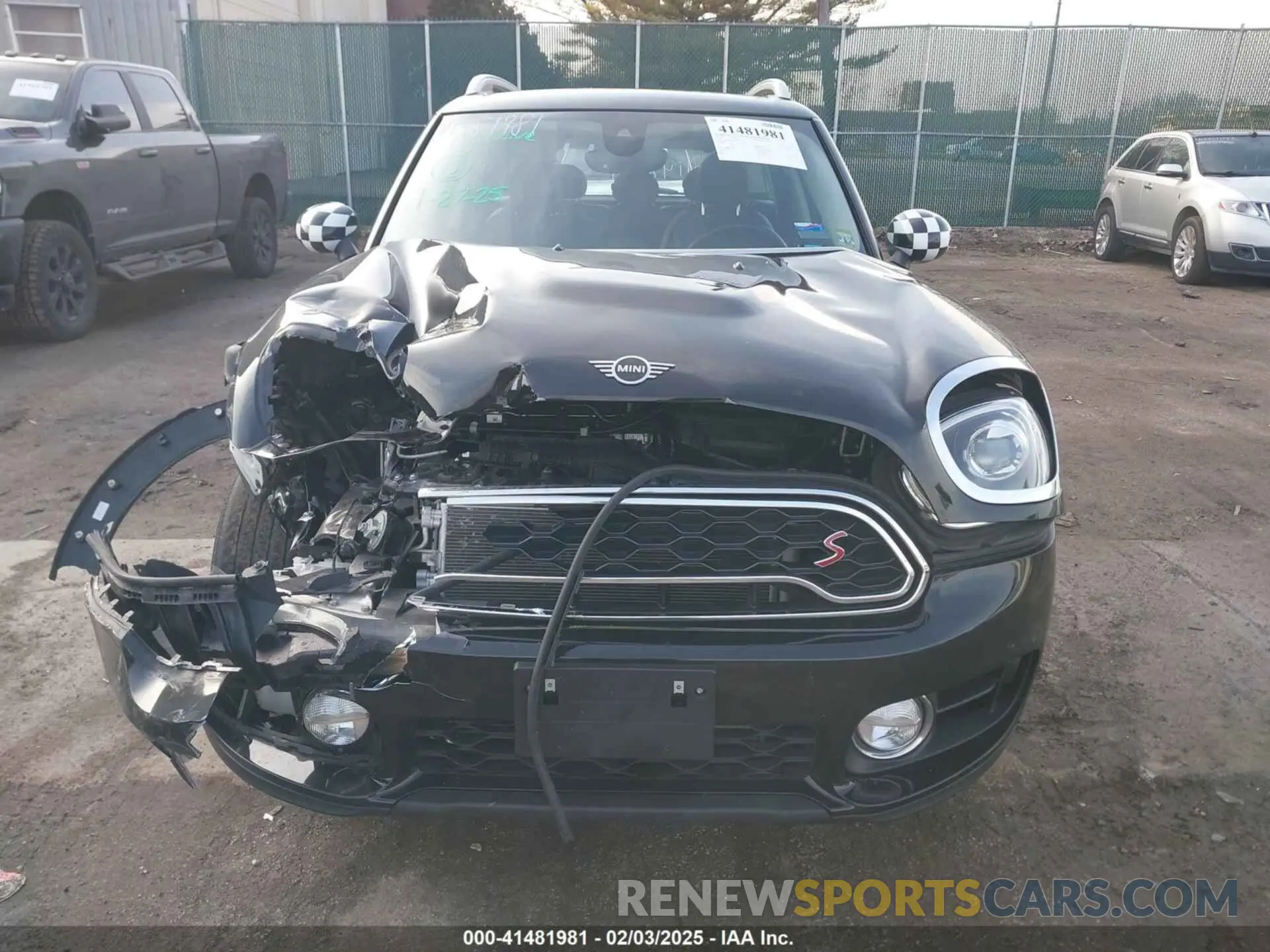 12 fotografías del automóvil dañado WMZYT5C59K3G92620 MINI COUNTRYMAN 2019
