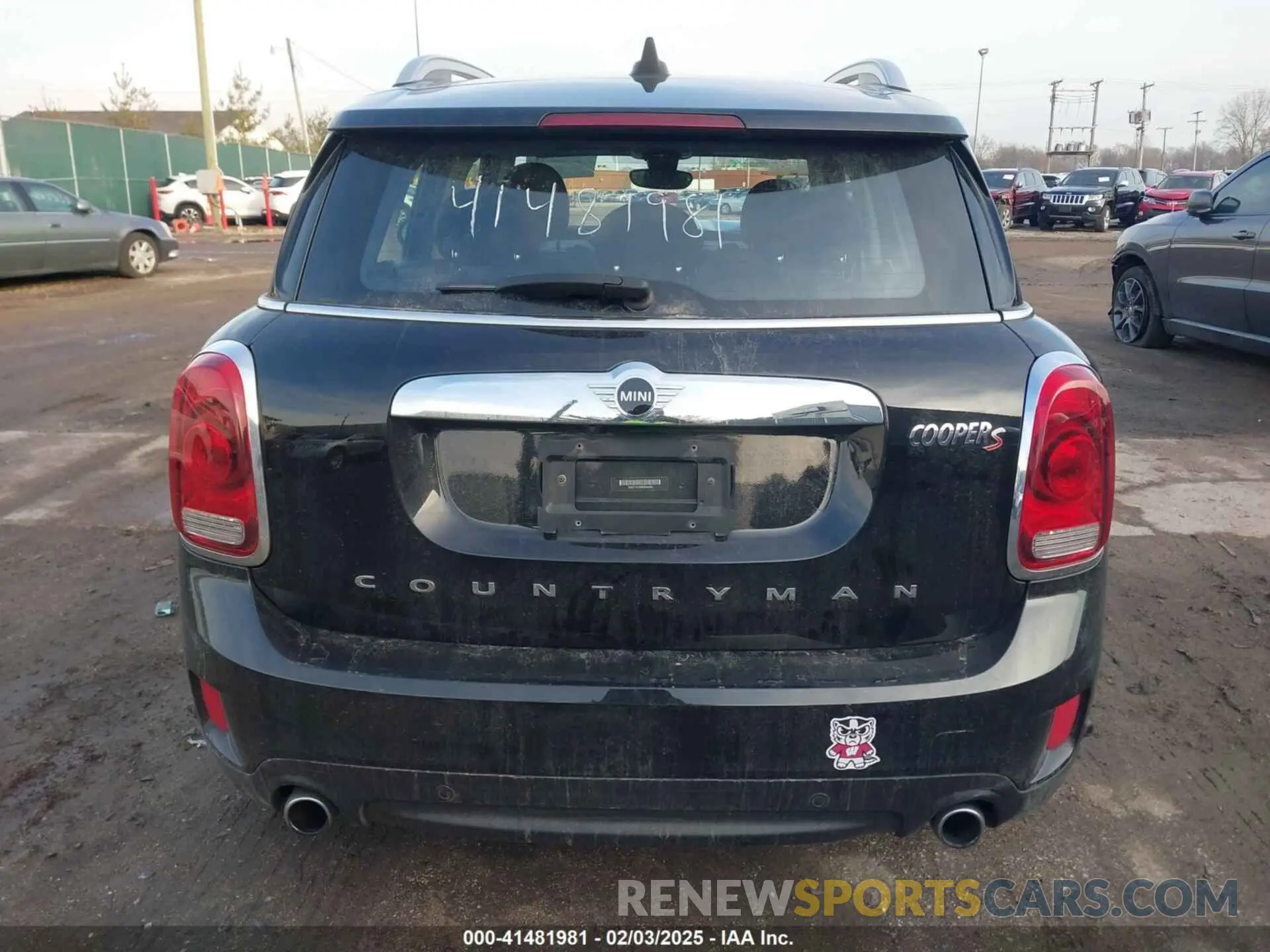 16 fotografías del automóvil dañado WMZYT5C59K3G92620 MINI COUNTRYMAN 2019