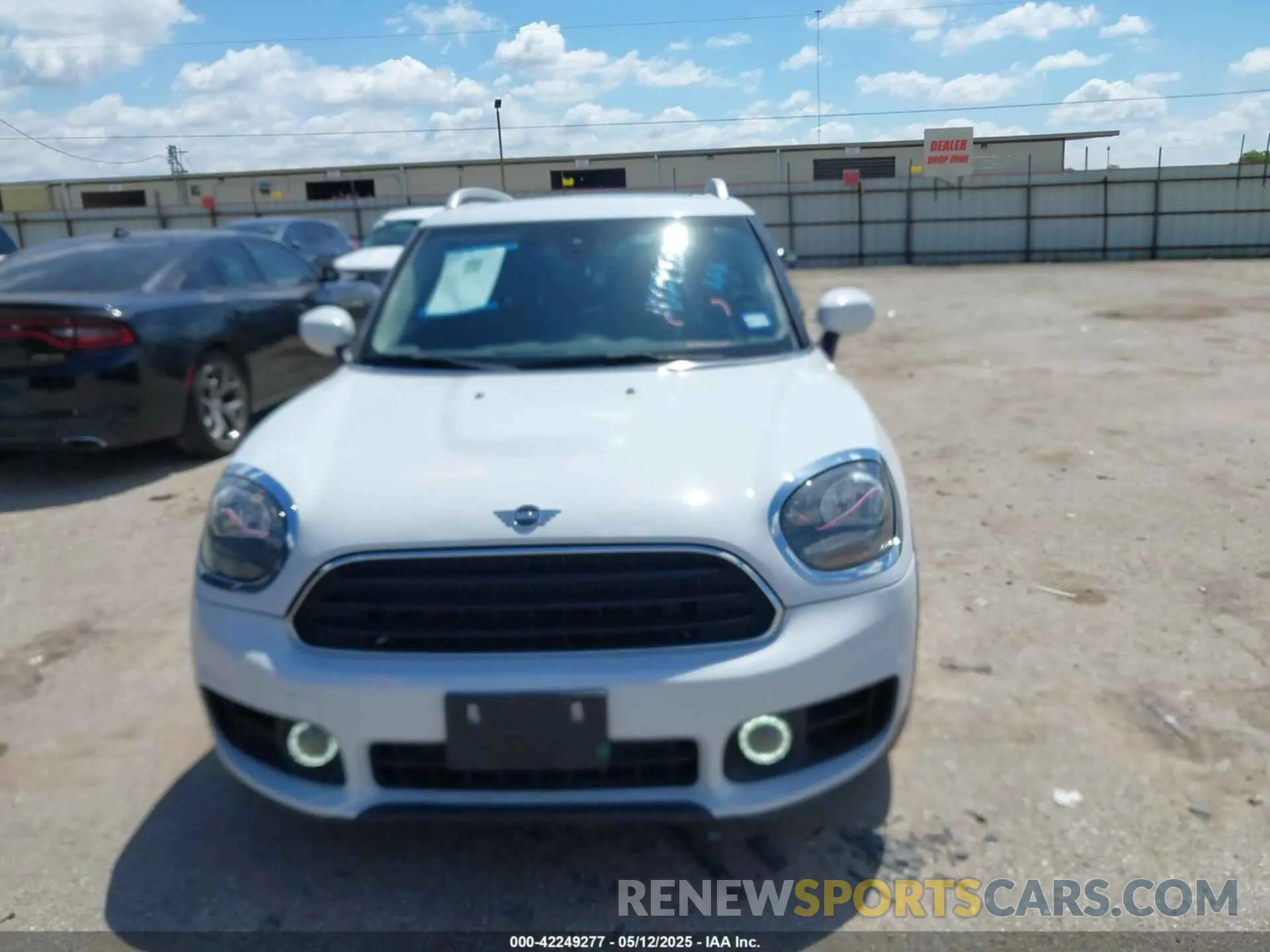 12 fotografías del automóvil dañado WMZYW3C00L3L02096 MINI COUNTRYMAN 2020