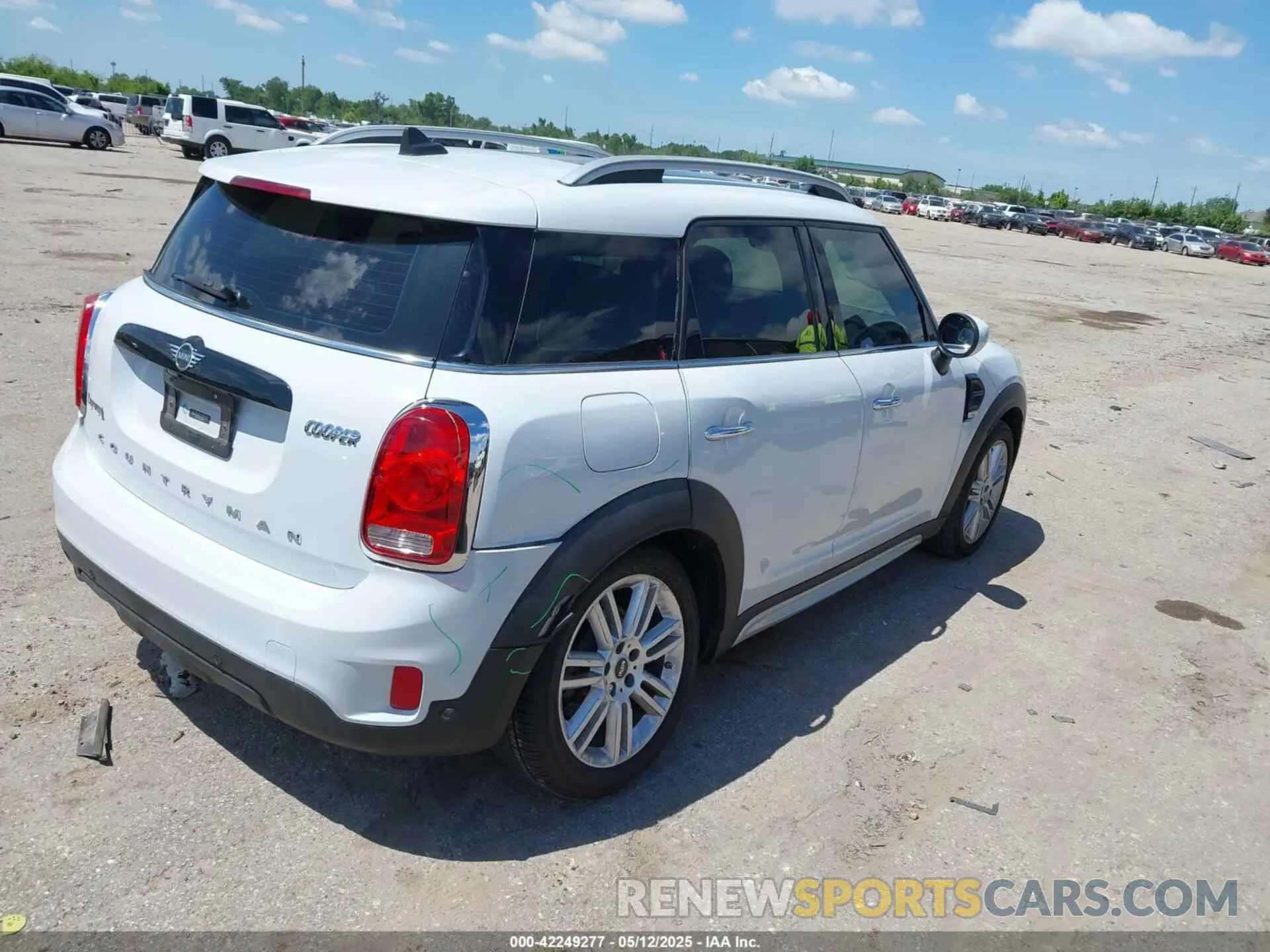 4 fotografías del automóvil dañado WMZYW3C00L3L02096 MINI COUNTRYMAN 2020